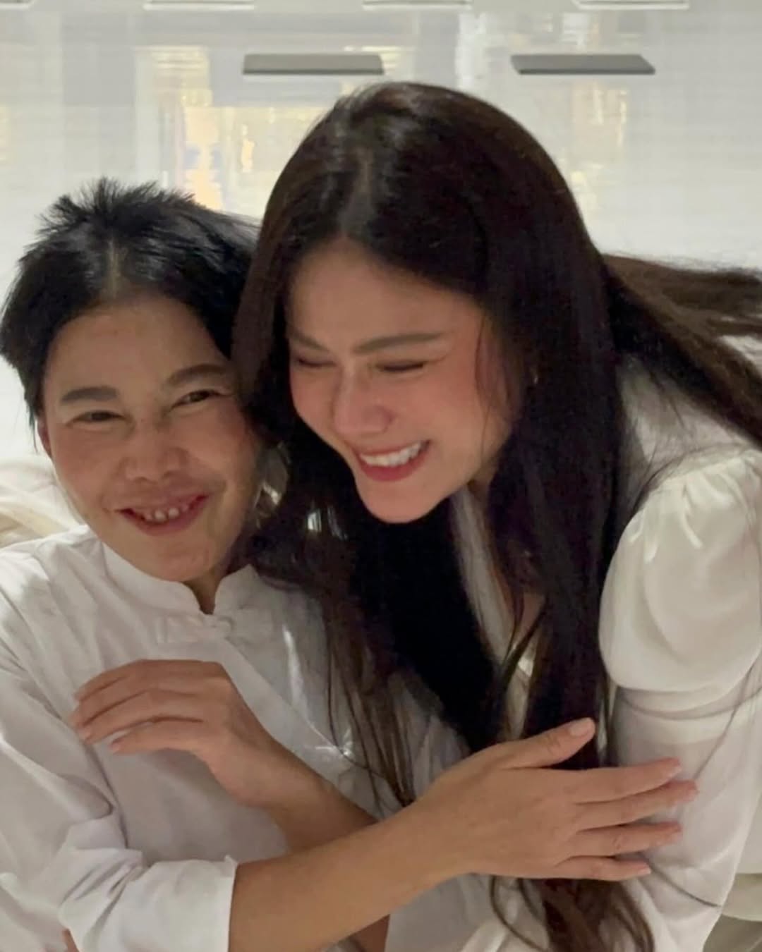 ติ๊ก - กัญญารัตน์ จิรรัชชกิจ