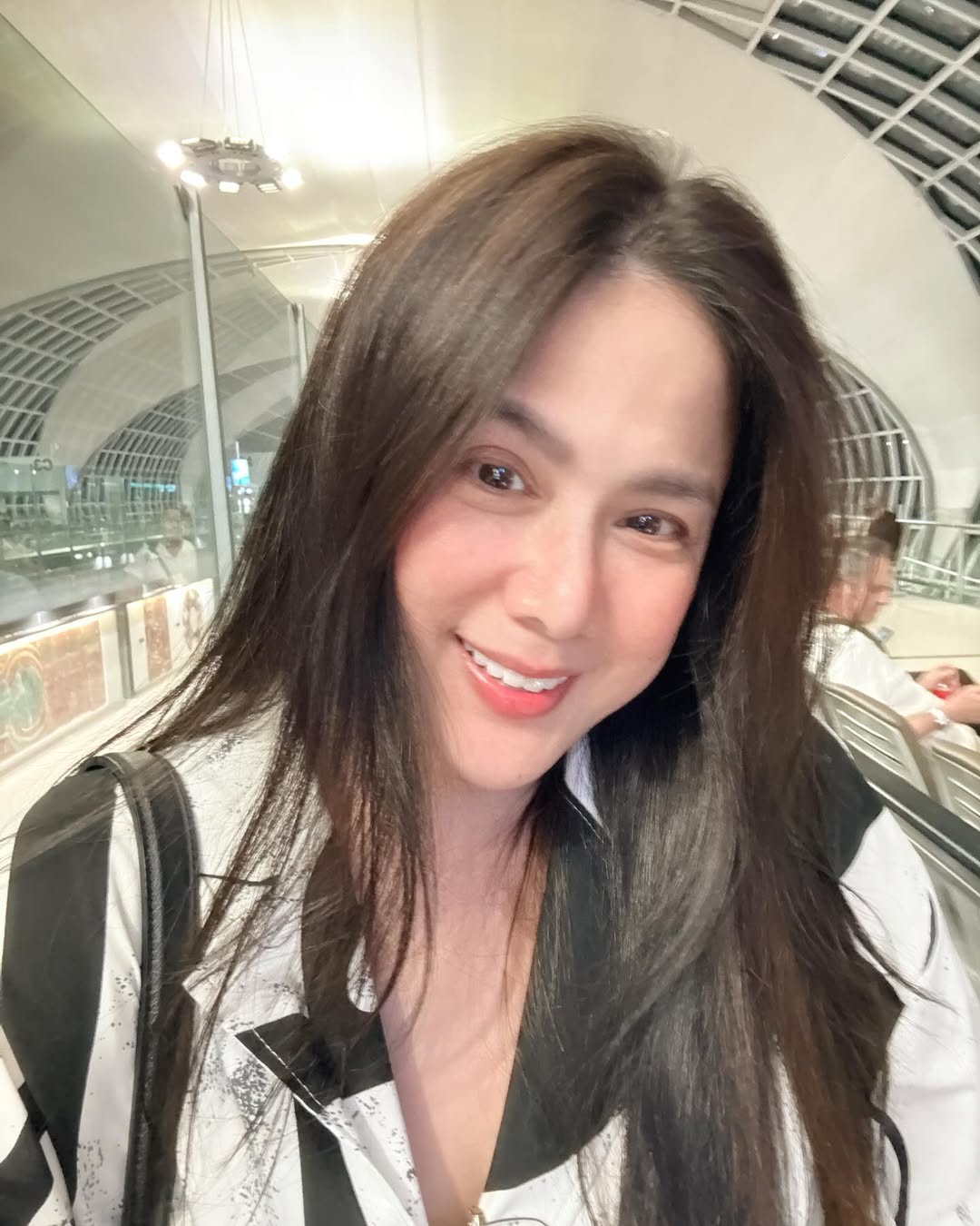 ติ๊ก - กัญญารัตน์ จิรรัชชกิจ