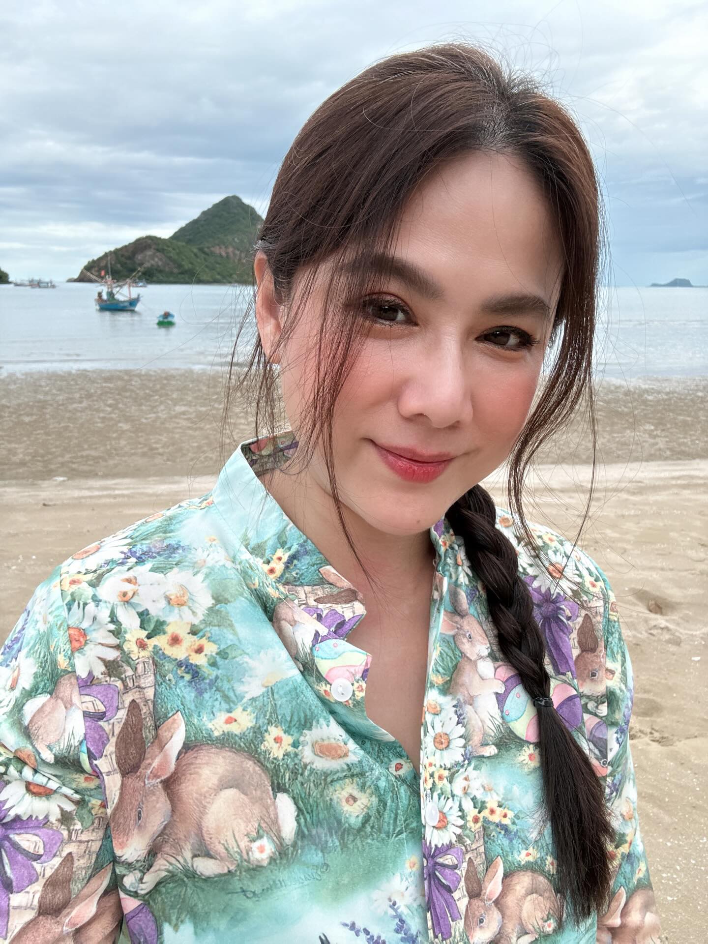 ติ๊ก - กัญญารัตน์ จิรรัชชกิจ