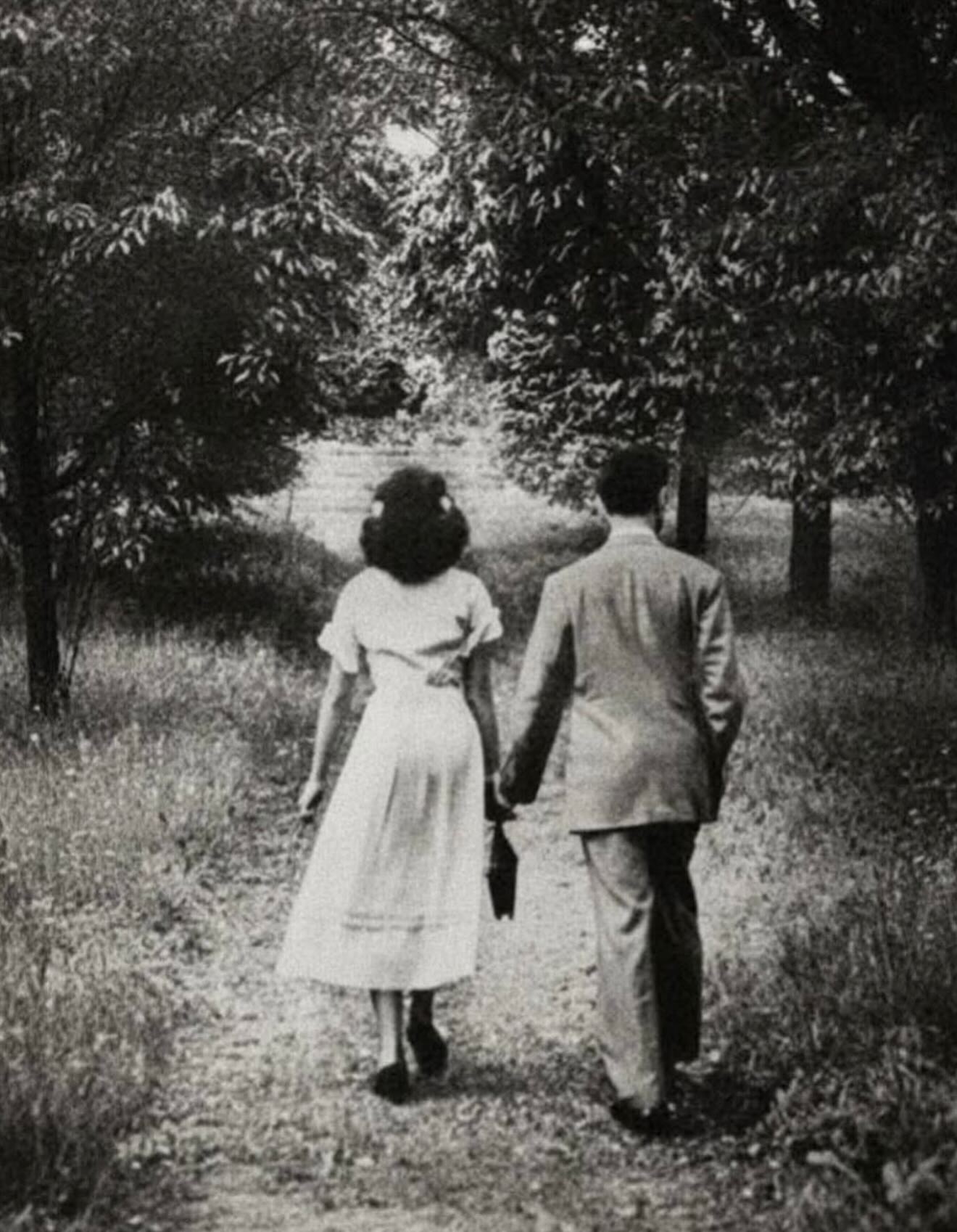 ติ๊ก - กัญญารัตน์ จิรรัชชกิจ