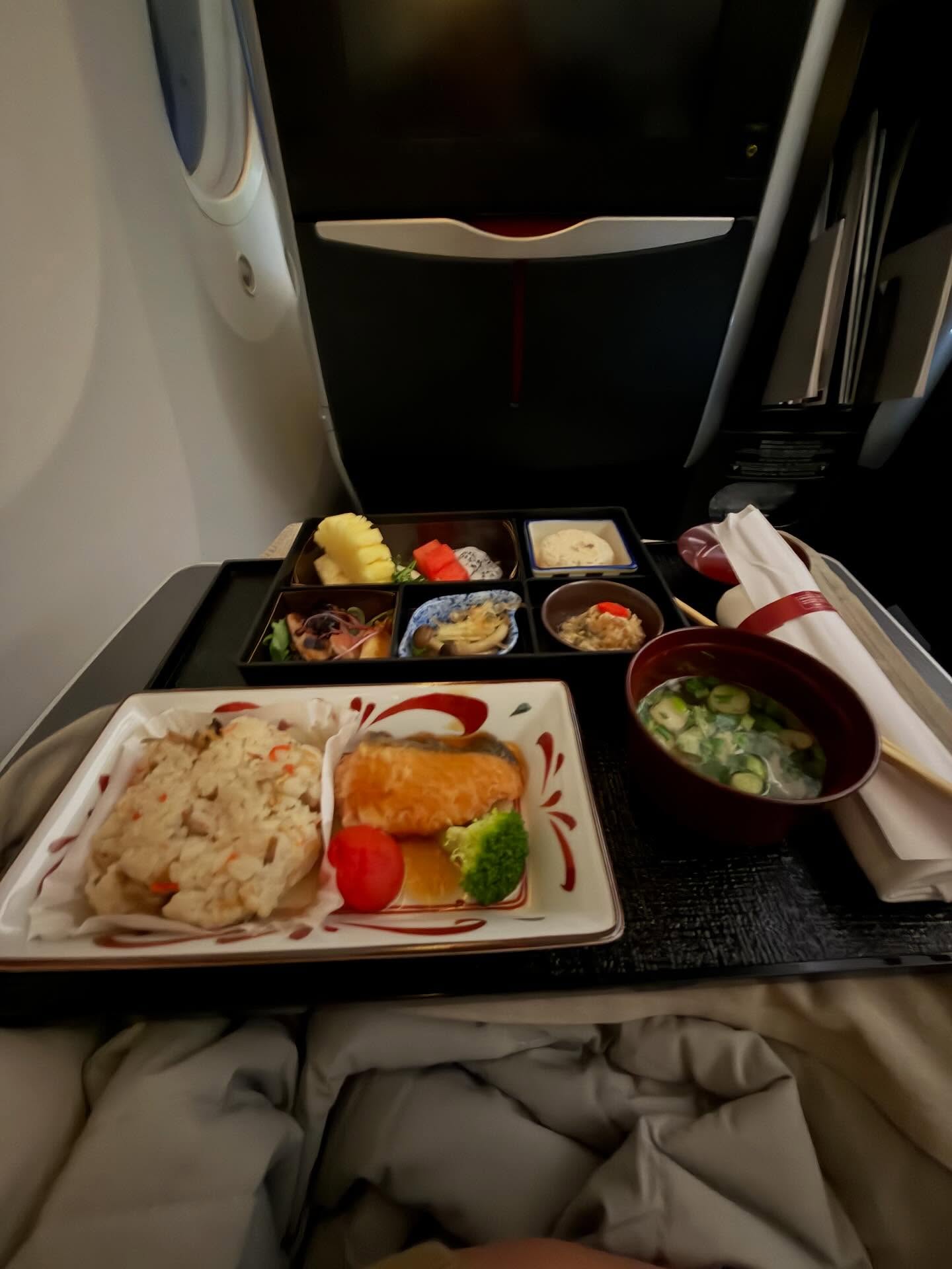 ติ๊ก - กัญญารัตน์ จิรรัชชกิจ