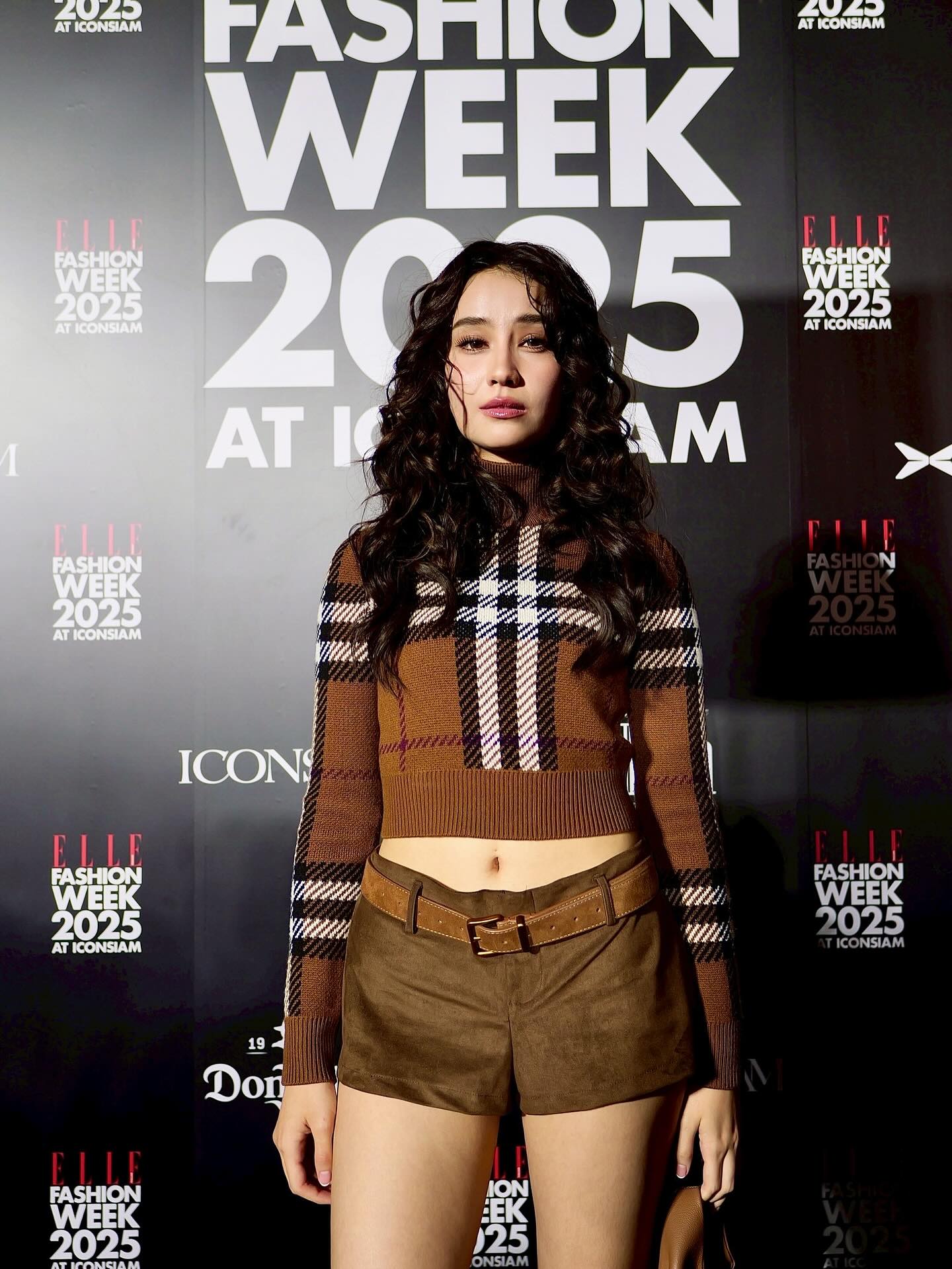 ติ๊ก - กัญญารัตน์ จิรรัชชกิจ