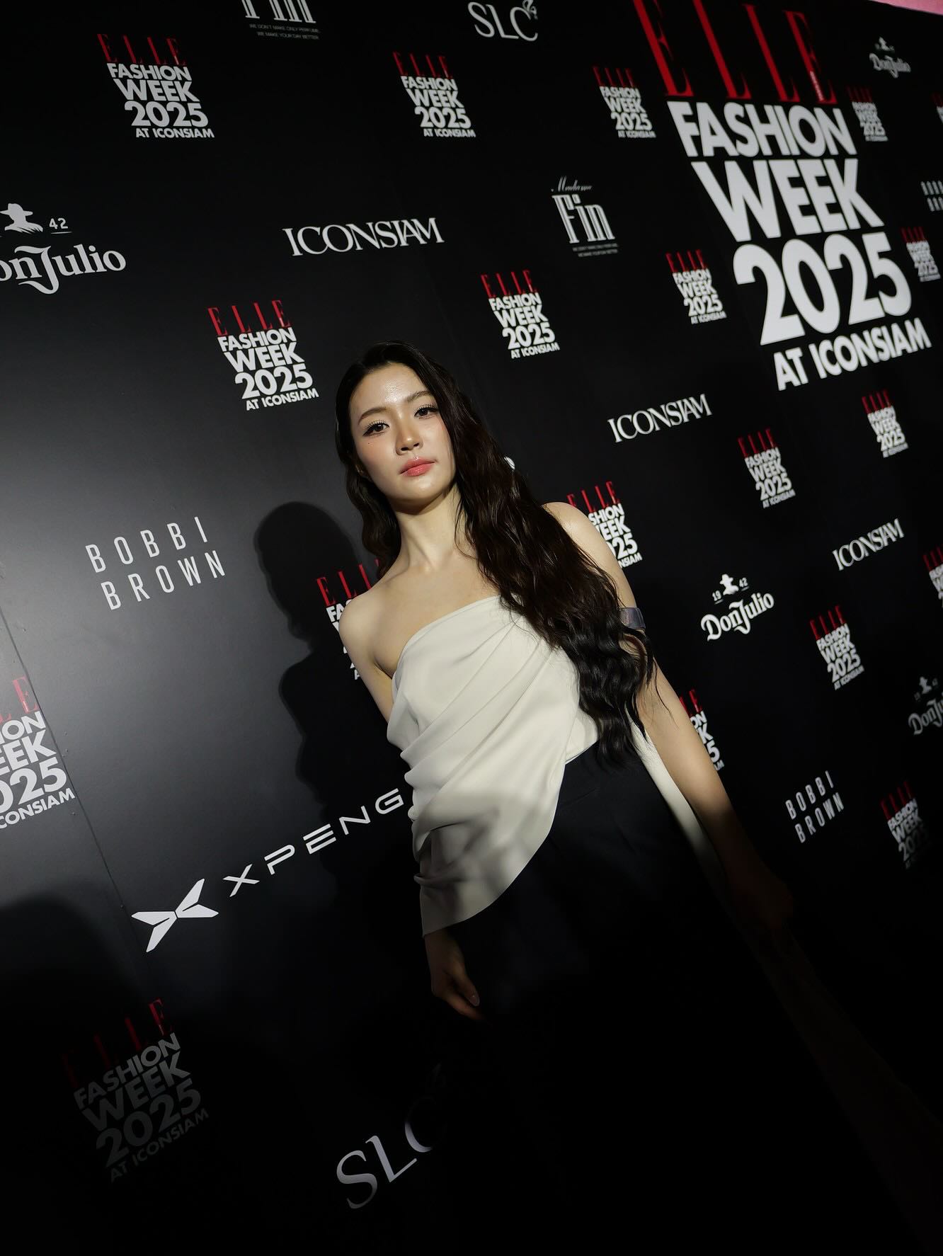 ติ๊ก - กัญญารัตน์ จิรรัชชกิจ