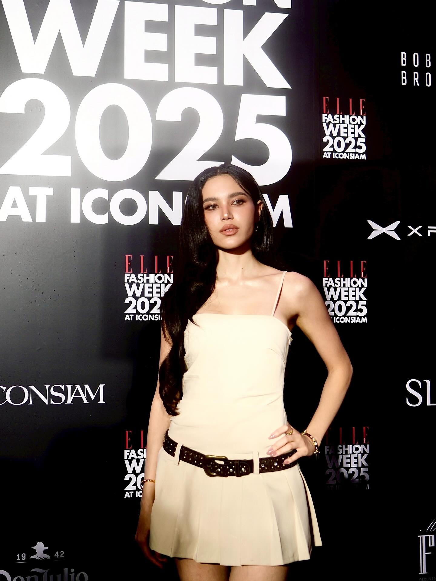 ติ๊ก - กัญญารัตน์ จิรรัชชกิจ