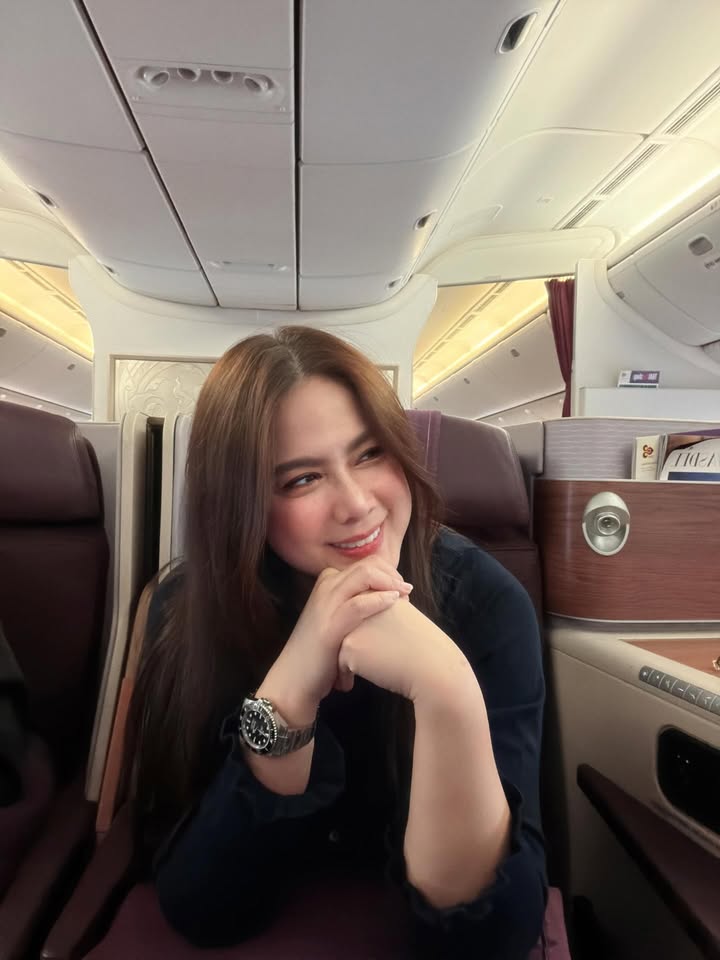 ติ๊ก - กัญญารัตน์ จิรรัชชกิจ