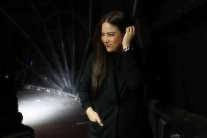 ติ๊ก - กัญญารัตน์ จิรรัชชกิจ