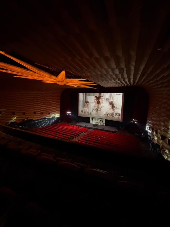 ติ๊ก - กัญญารัตน์ จิรรัชชกิจ