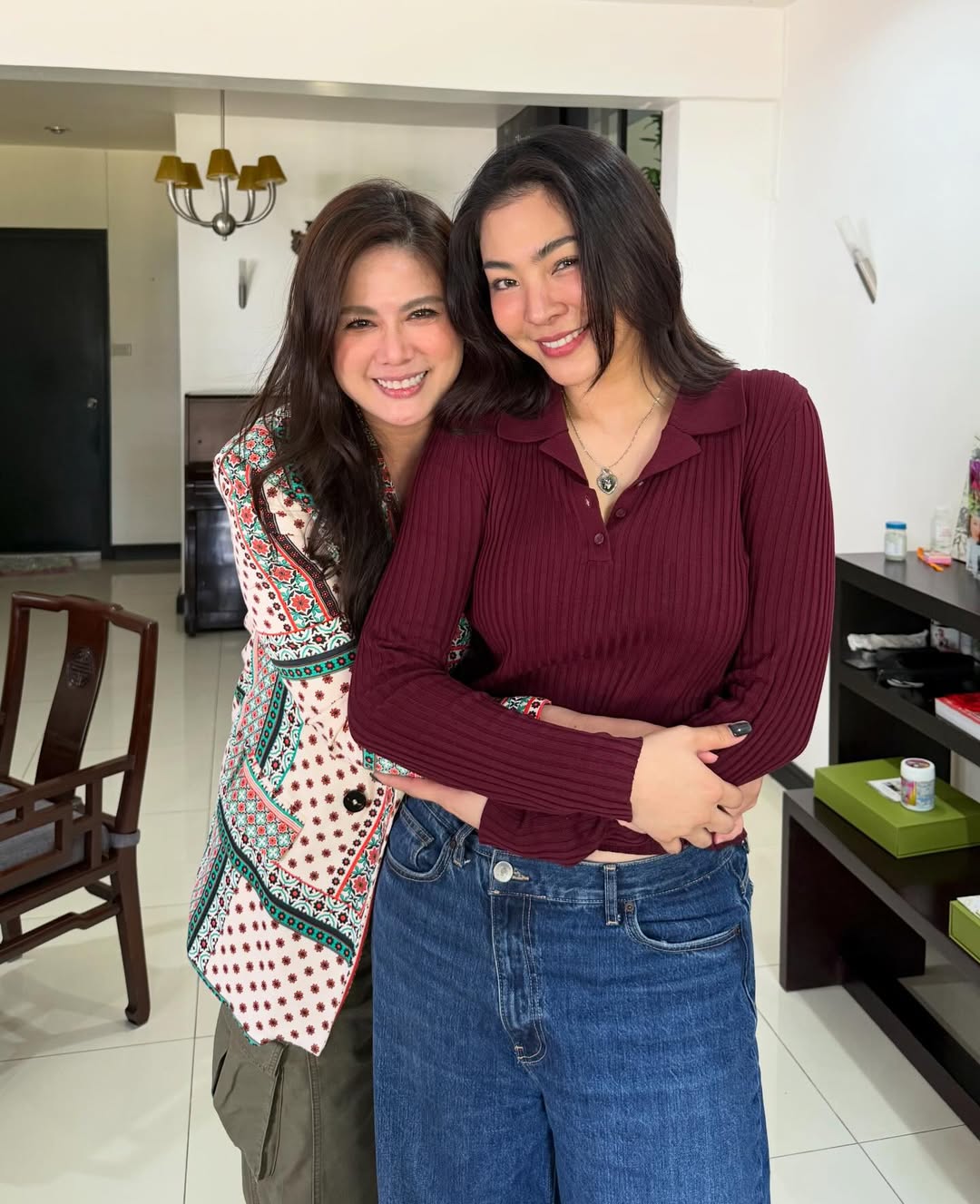 ติ๊ก - กัญญารัตน์ จิรรัชชกิจ