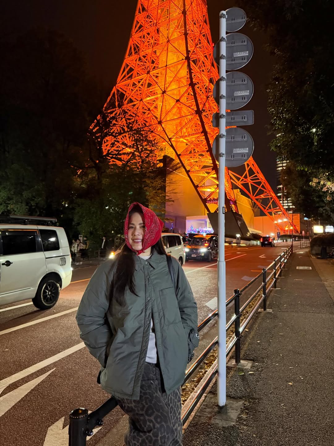 ติ๊ก - กัญญารัตน์ จิรรัชชกิจ