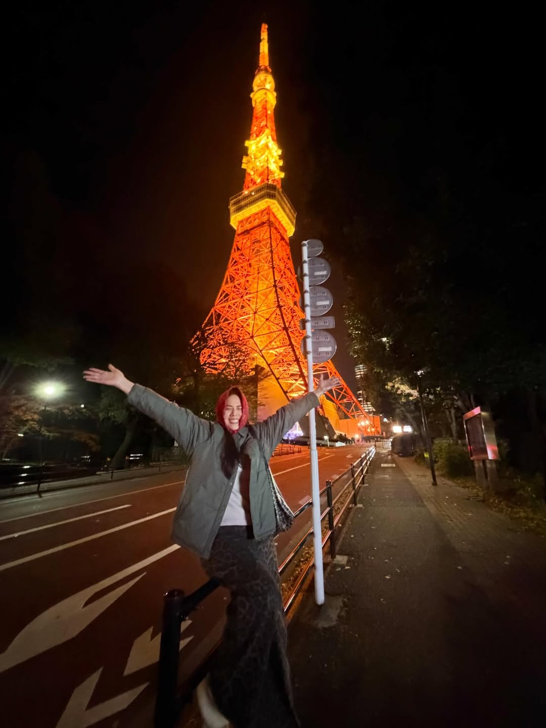 ติ๊ก - กัญญารัตน์ จิรรัชชกิจ