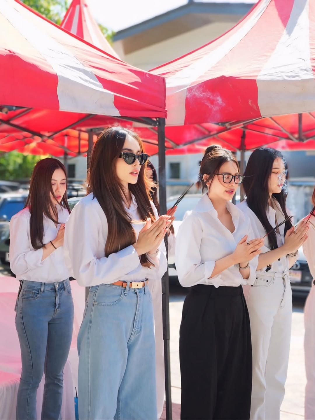 ติ๊ก - กัญญารัตน์ จิรรัชชกิจ