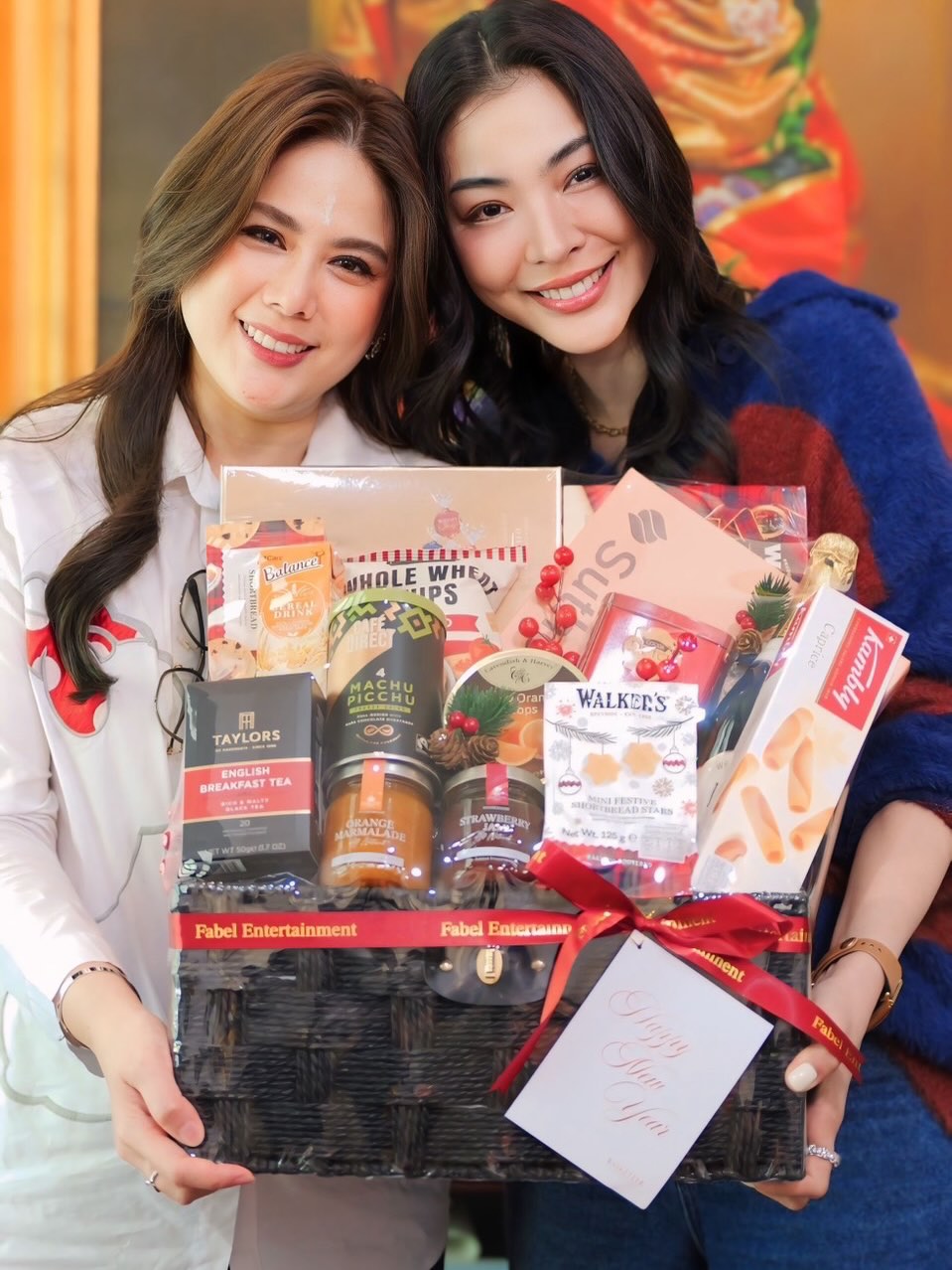 ติ๊ก - กัญญารัตน์ จิรรัชชกิจ