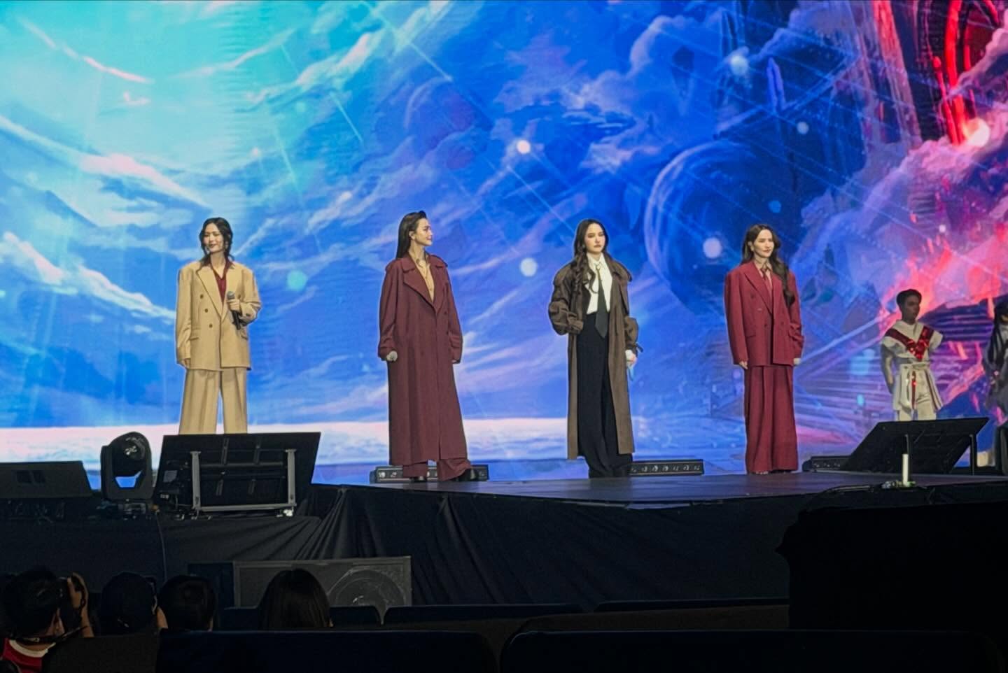 ติ๊ก - กัญญารัตน์ จิรรัชชกิจ