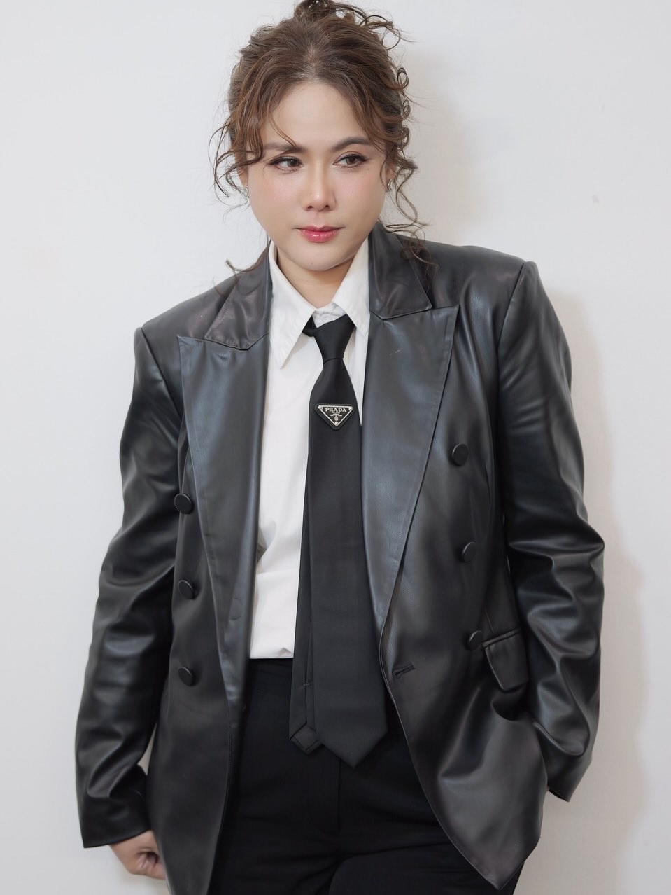 ติ๊ก - กัญญารัตน์ จิรรัชชกิจ