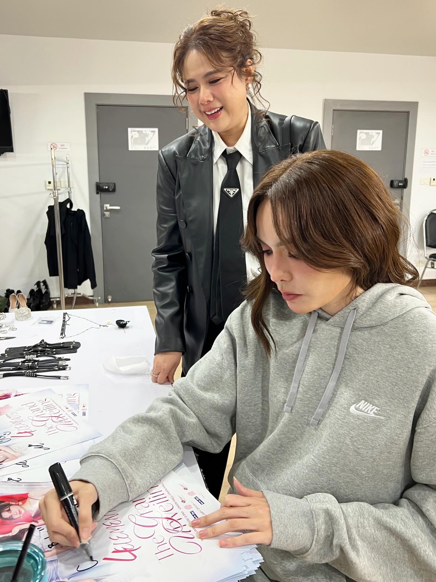 ติ๊ก - กัญญารัตน์ จิรรัชชกิจ