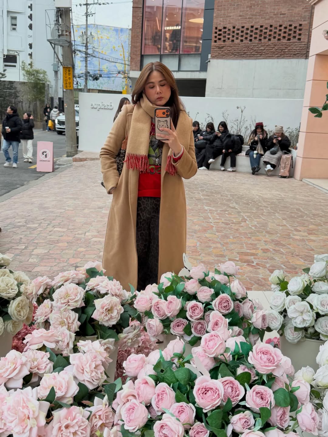 ติ๊ก - กัญญารัตน์ จิรรัชชกิจ