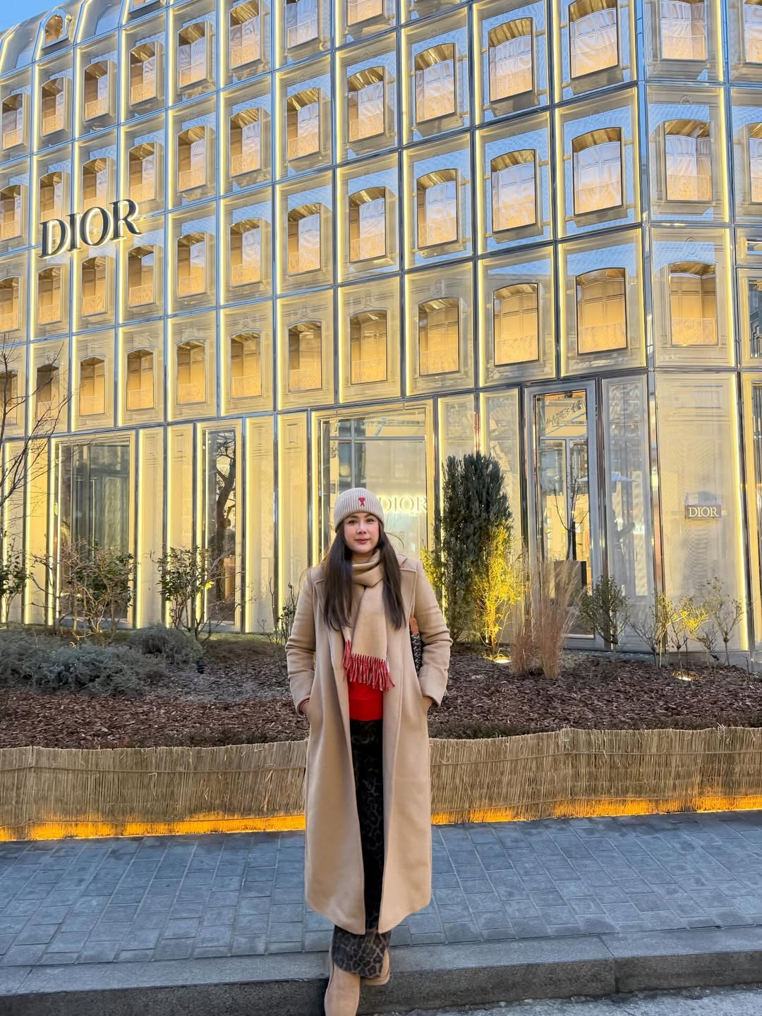 ติ๊ก - กัญญารัตน์ จิรรัชชกิจ