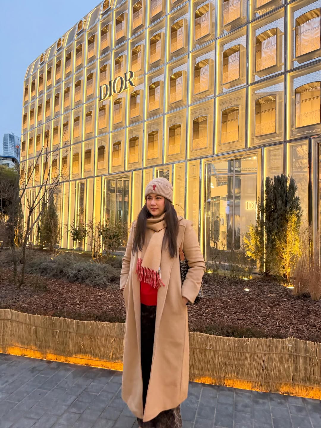 ติ๊ก - กัญญารัตน์ จิรรัชชกิจ