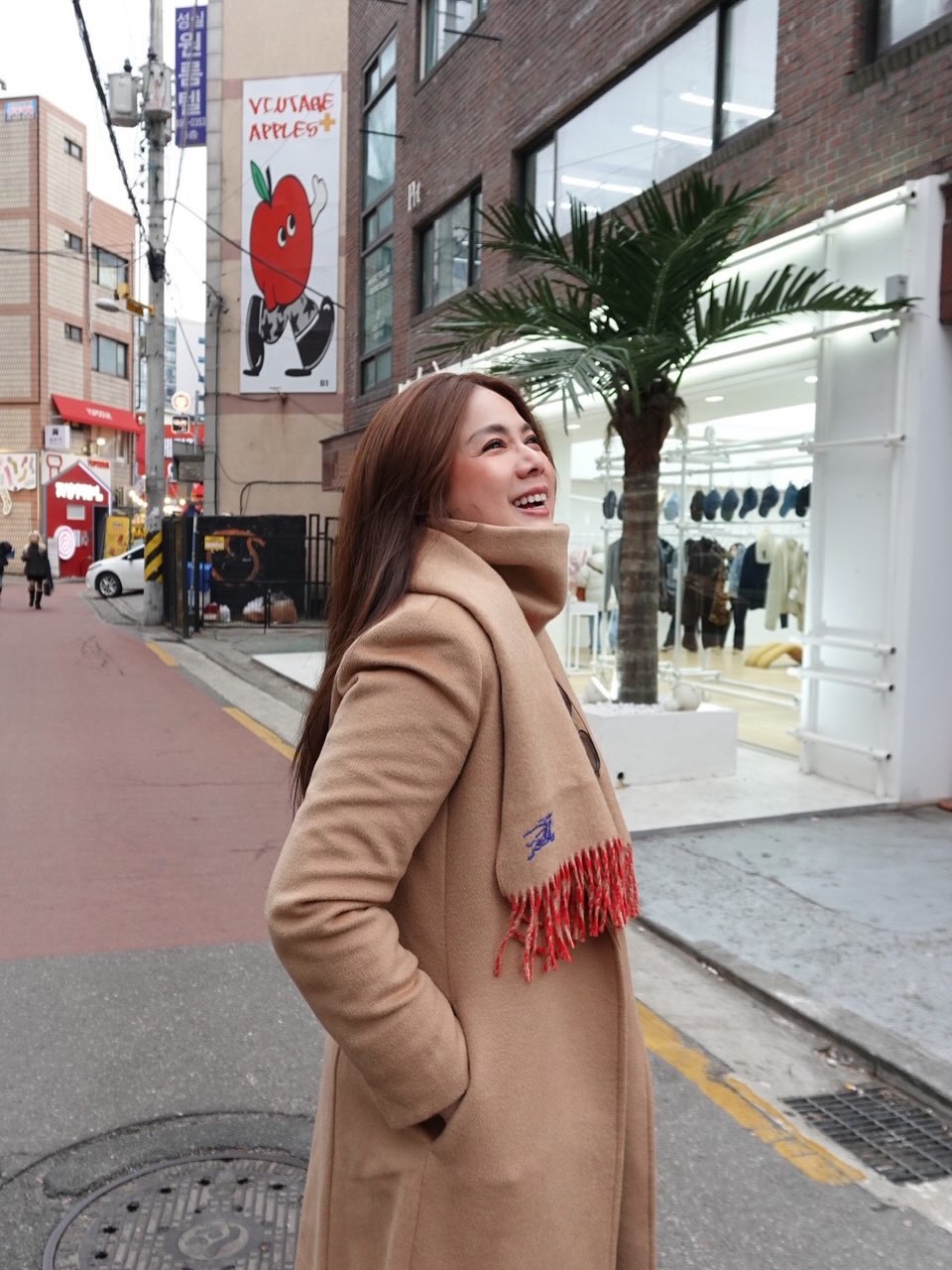 ติ๊ก - กัญญารัตน์ จิรรัชชกิจ