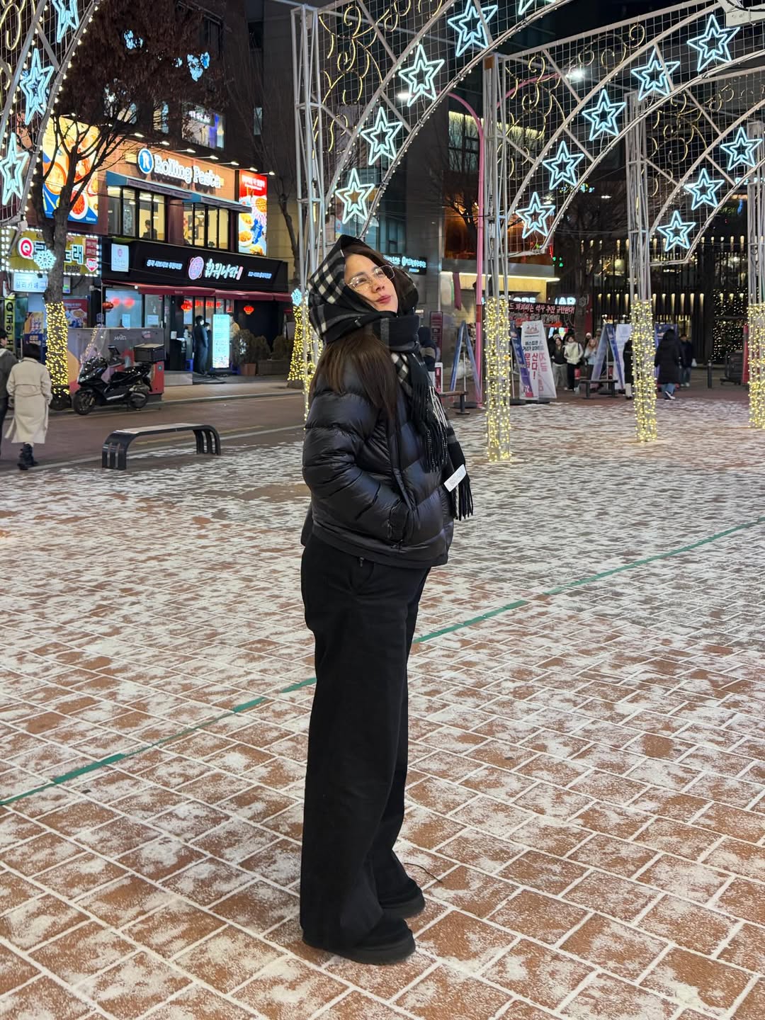 ติ๊ก - กัญญารัตน์ จิรรัชชกิจ