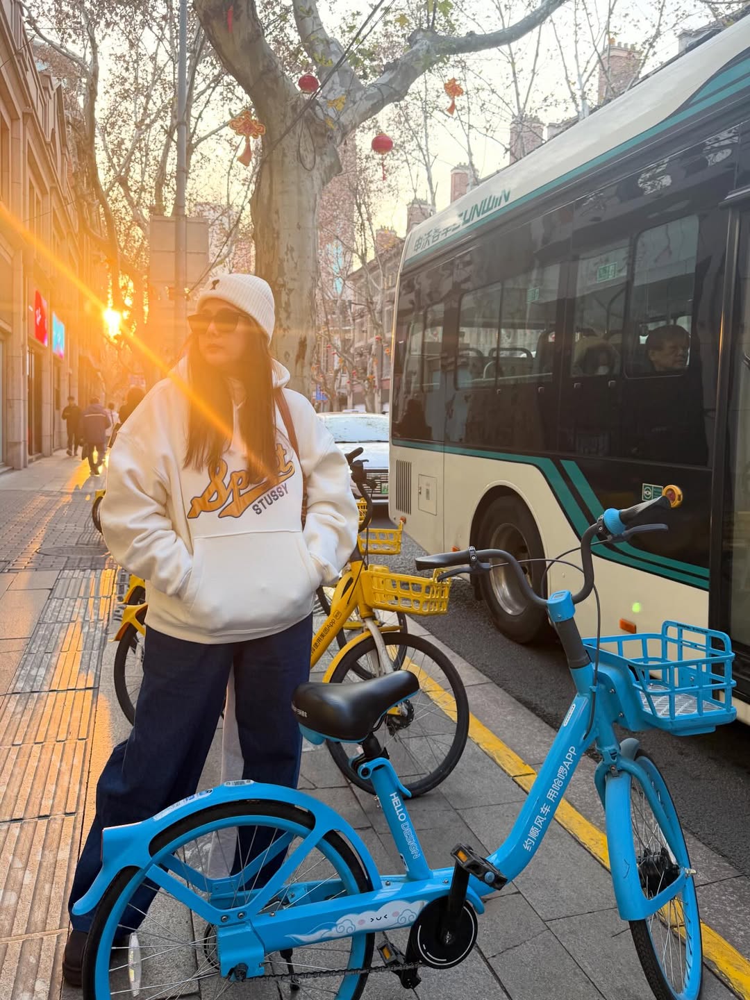 ติ๊ก - กัญญารัตน์ จิรรัชชกิจ