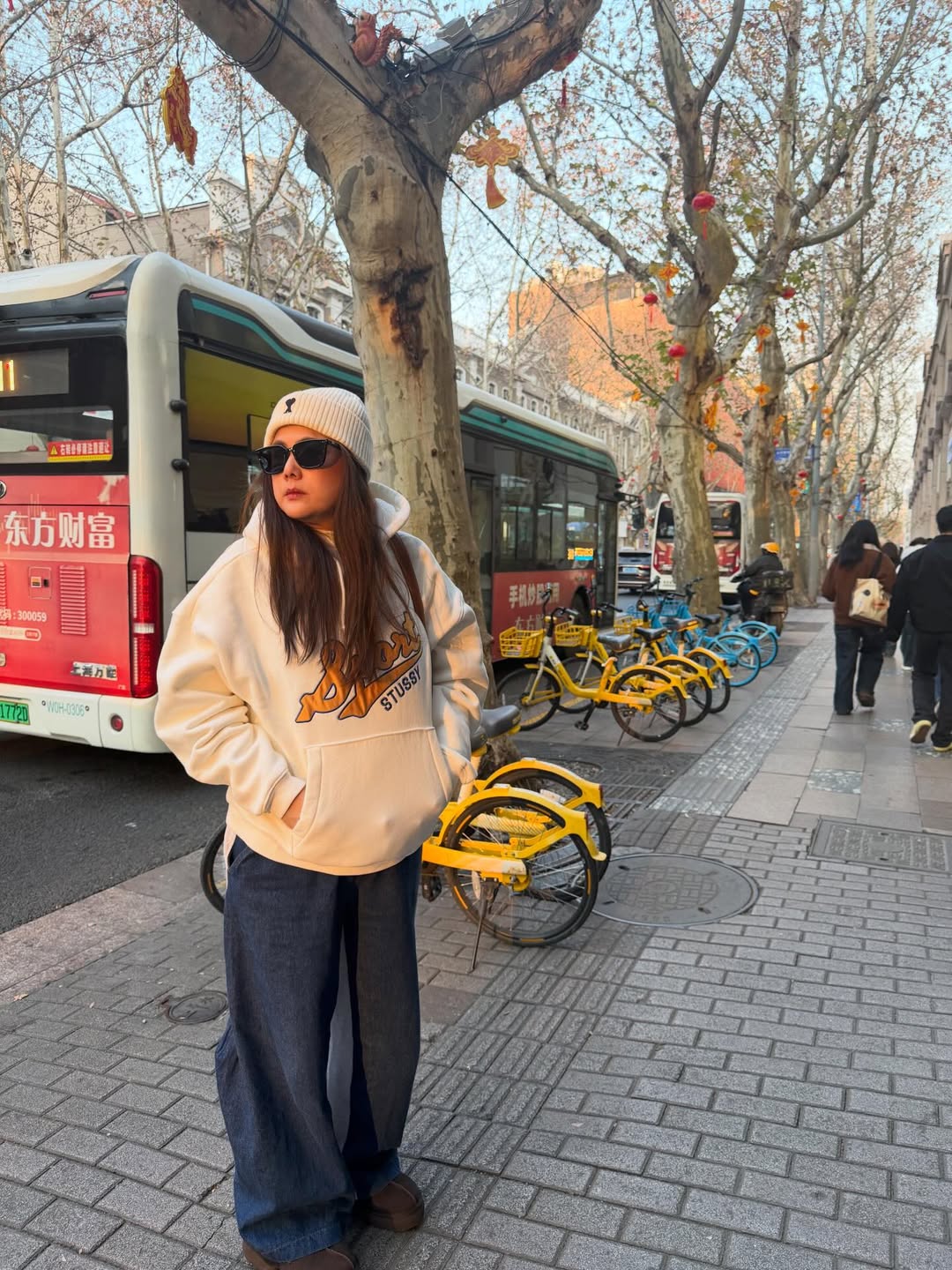 ติ๊ก - กัญญารัตน์ จิรรัชชกิจ