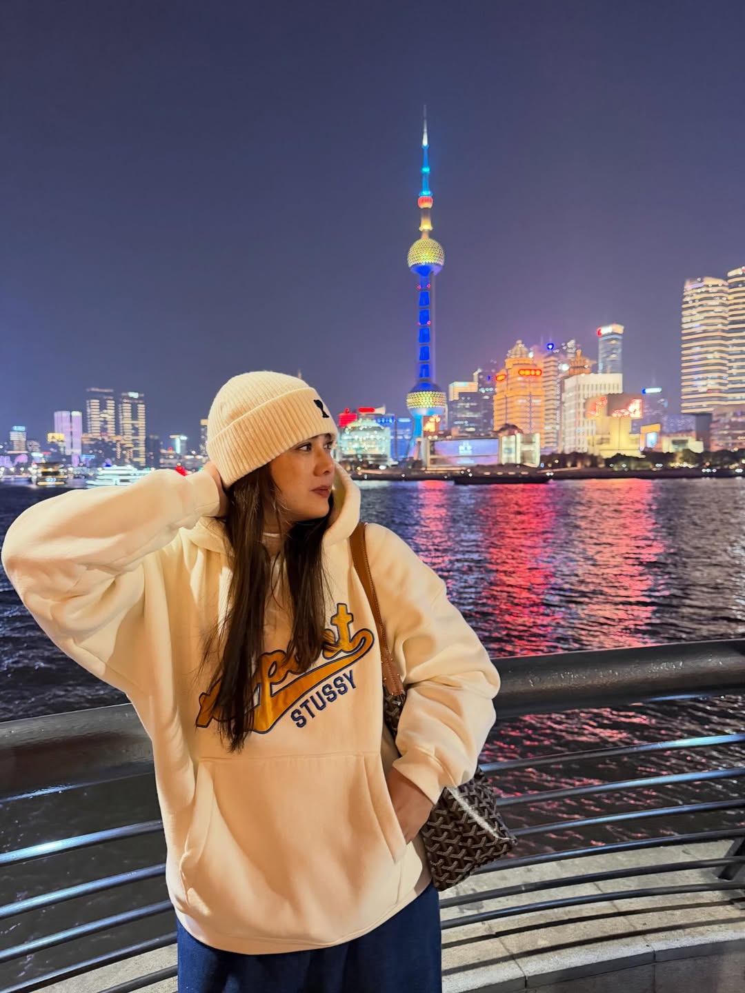 ติ๊ก - กัญญารัตน์ จิรรัชชกิจ