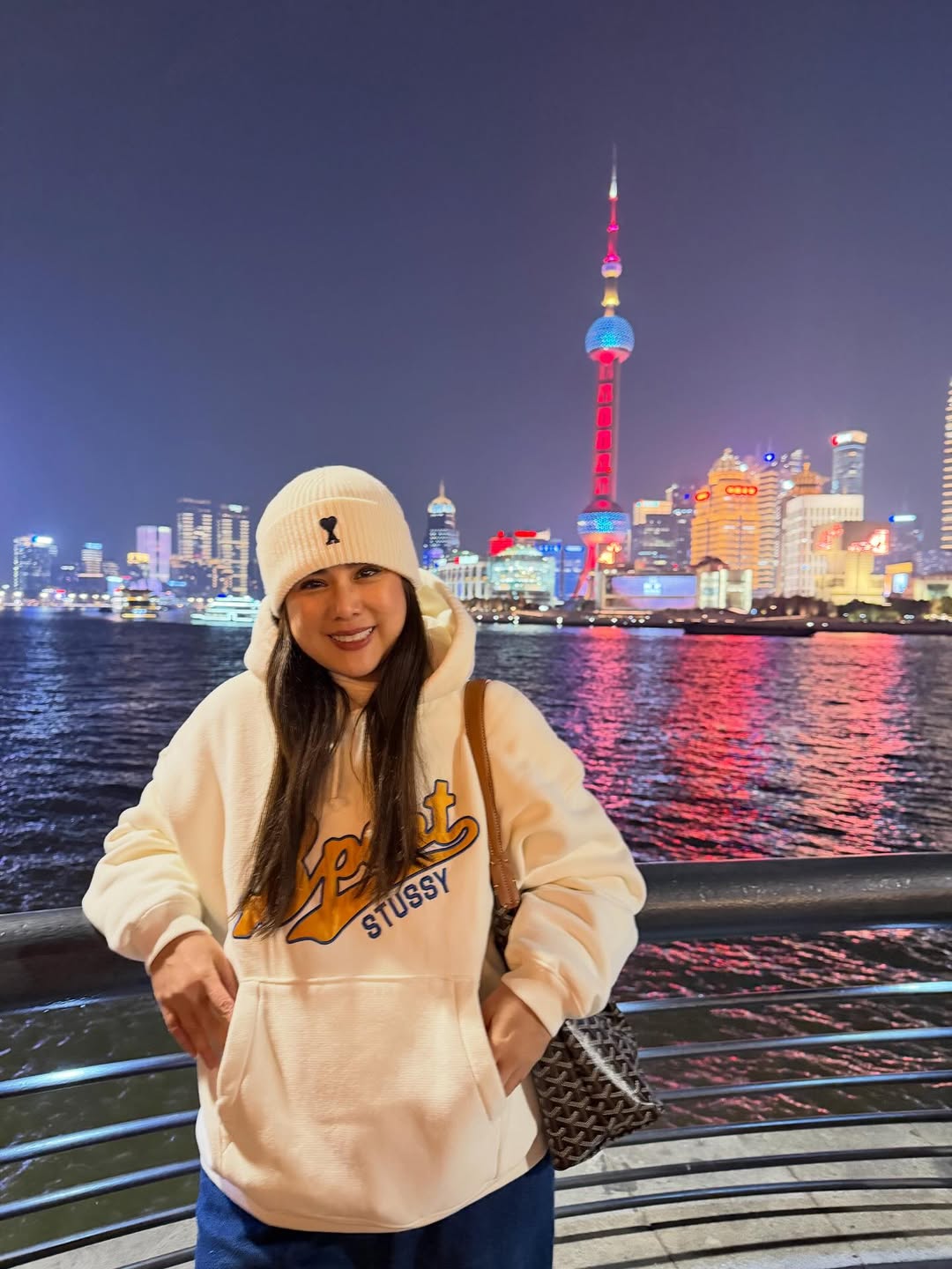 ติ๊ก - กัญญารัตน์ จิรรัชชกิจ