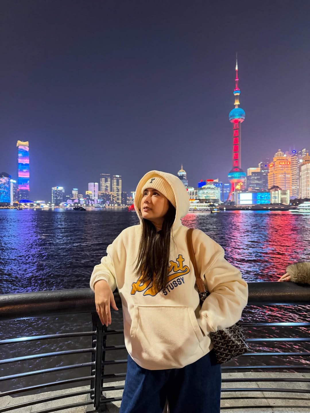 ติ๊ก - กัญญารัตน์ จิรรัชชกิจ