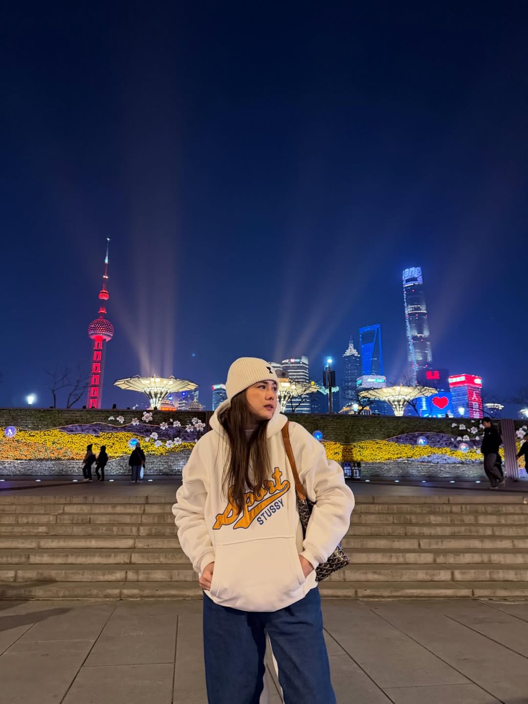 ติ๊ก - กัญญารัตน์ จิรรัชชกิจ