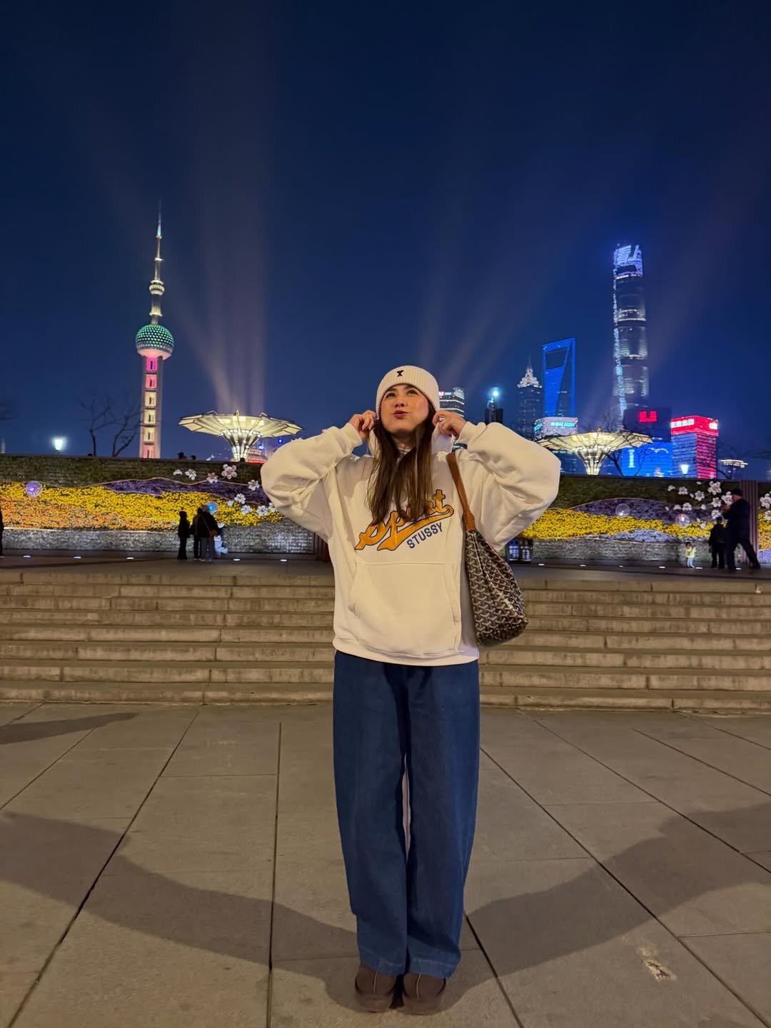 ติ๊ก - กัญญารัตน์ จิรรัชชกิจ