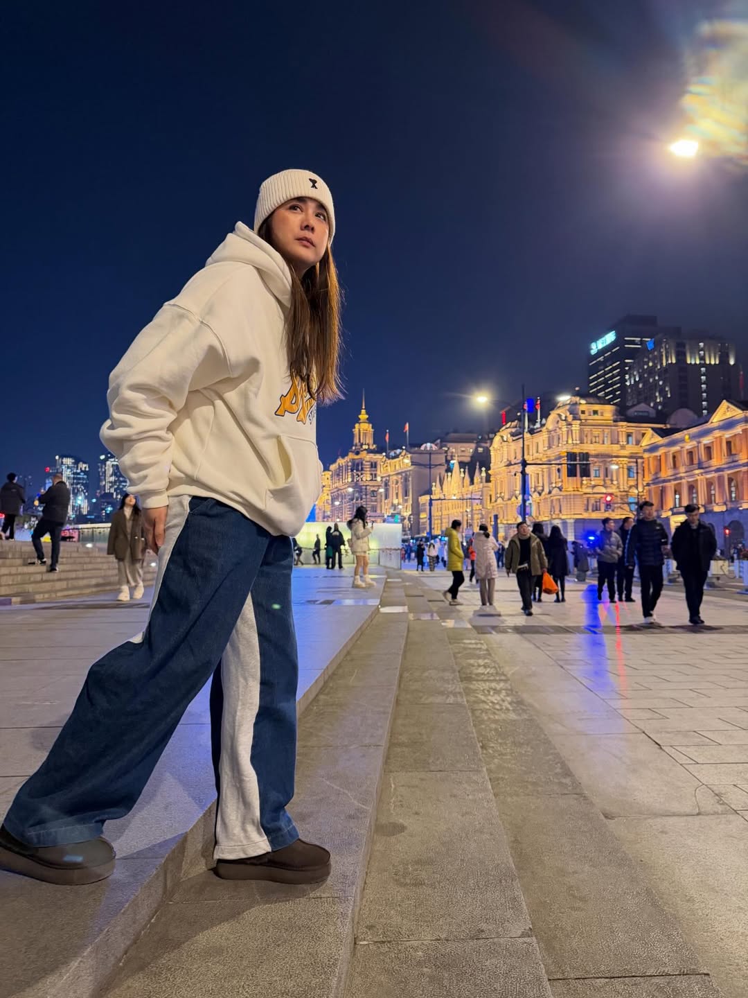 ติ๊ก - กัญญารัตน์ จิรรัชชกิจ