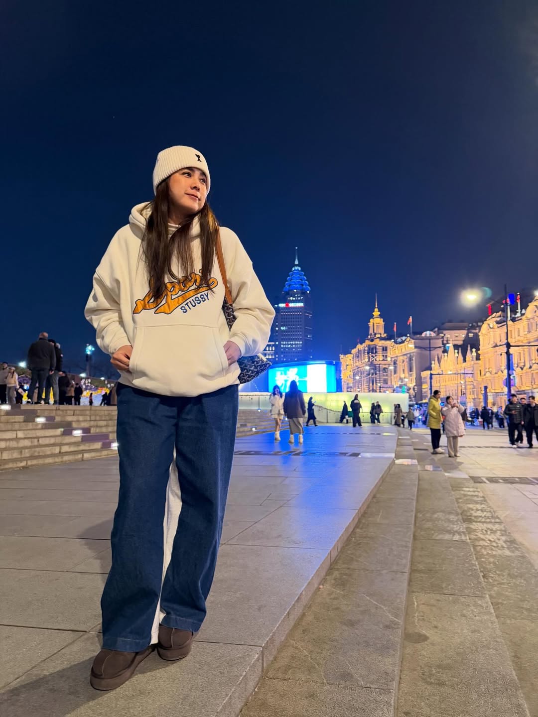 ติ๊ก - กัญญารัตน์ จิรรัชชกิจ