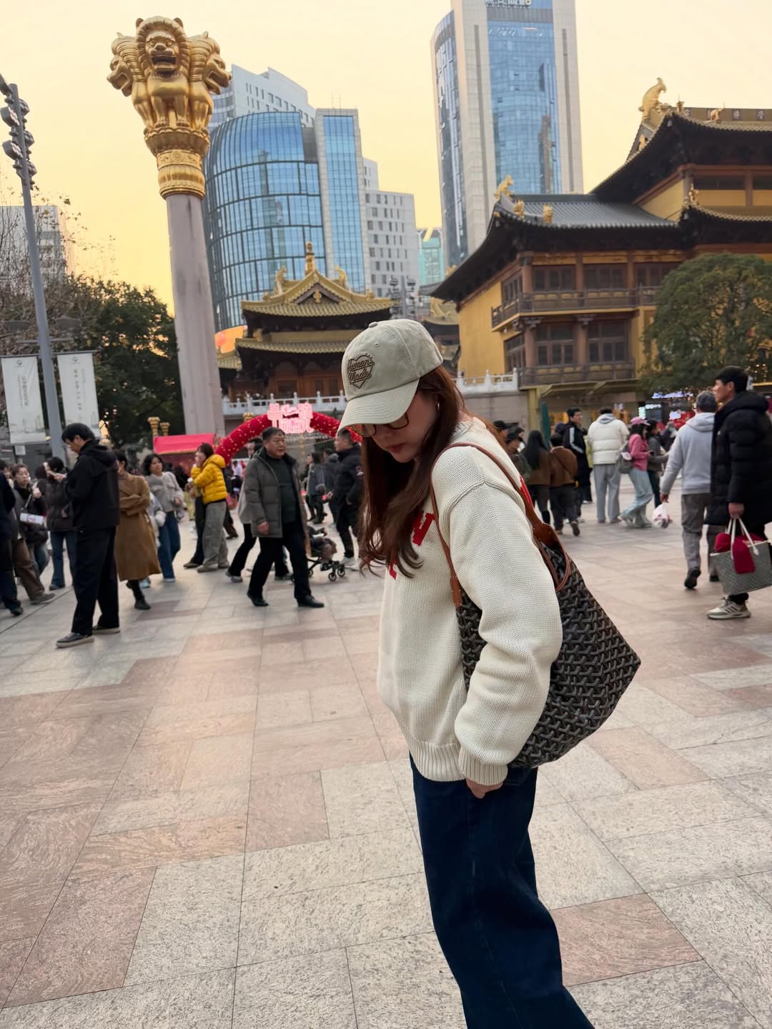 ติ๊ก - กัญญารัตน์ จิรรัชชกิจ