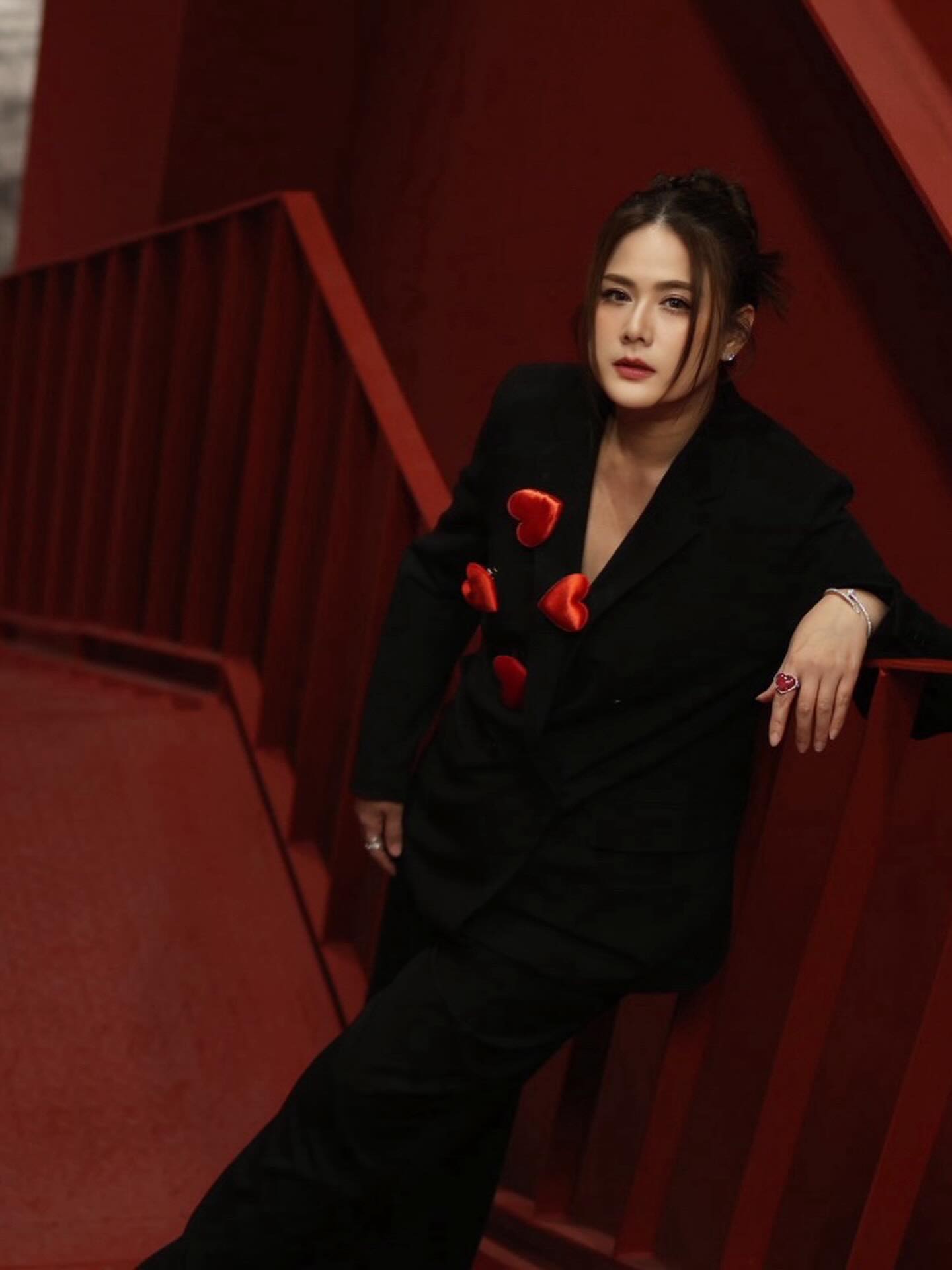 ติ๊ก - กัญญารัตน์ จิรรัชชกิจ