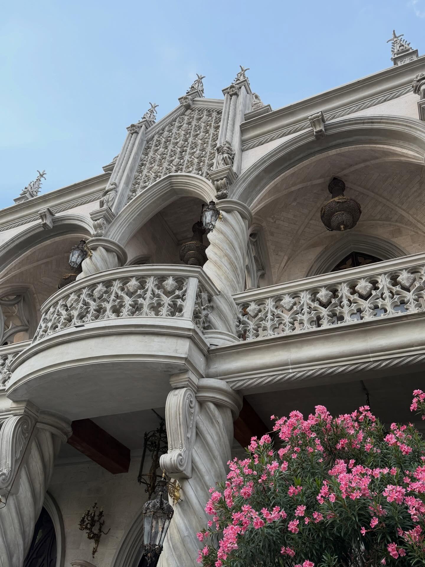 ติ๊ก - กัญญารัตน์ จิรรัชชกิจ