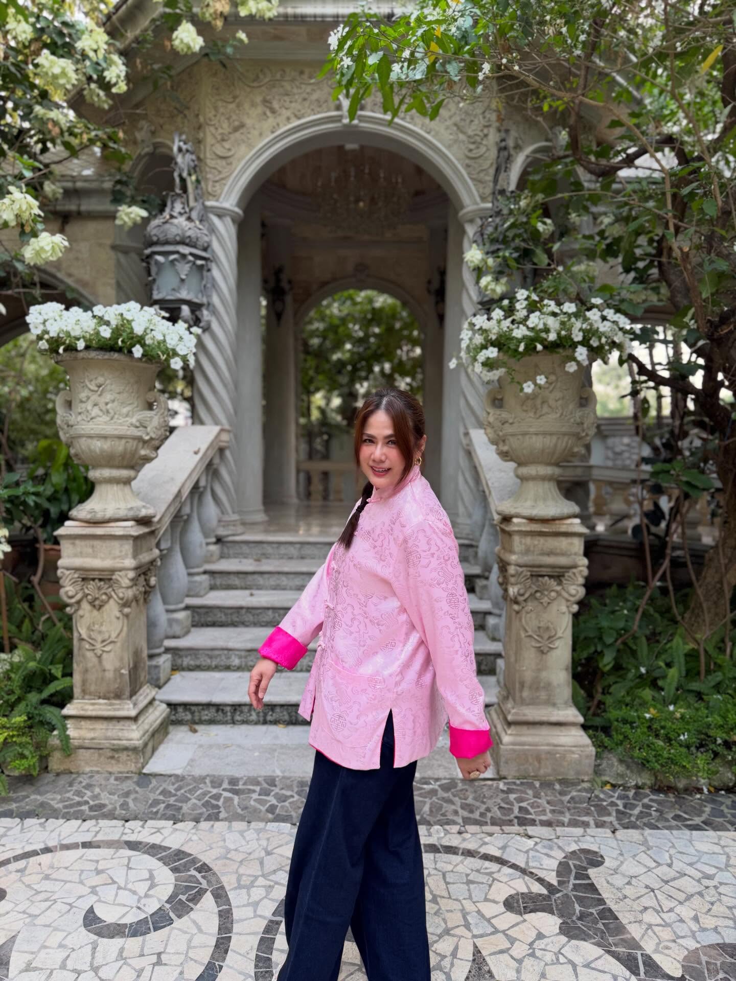 ติ๊ก - กัญญารัตน์ จิรรัชชกิจ