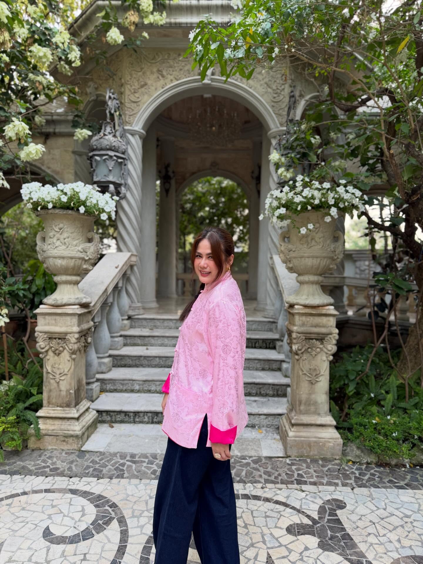 ติ๊ก - กัญญารัตน์ จิรรัชชกิจ