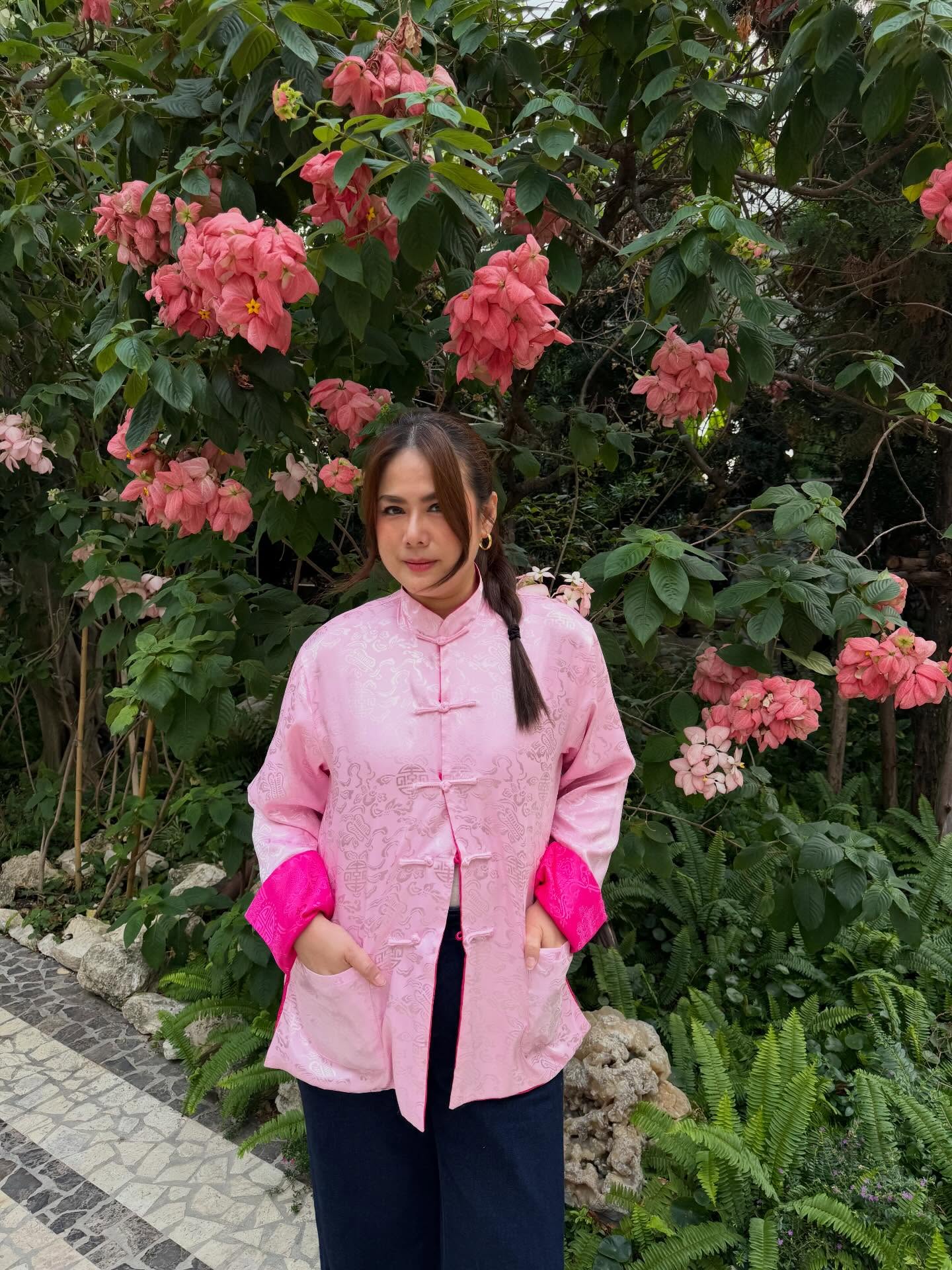 ติ๊ก - กัญญารัตน์ จิรรัชชกิจ