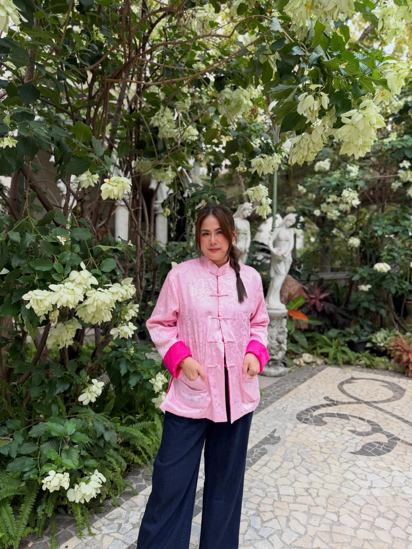 ติ๊ก - กัญญารัตน์ จิรรัชชกิจ