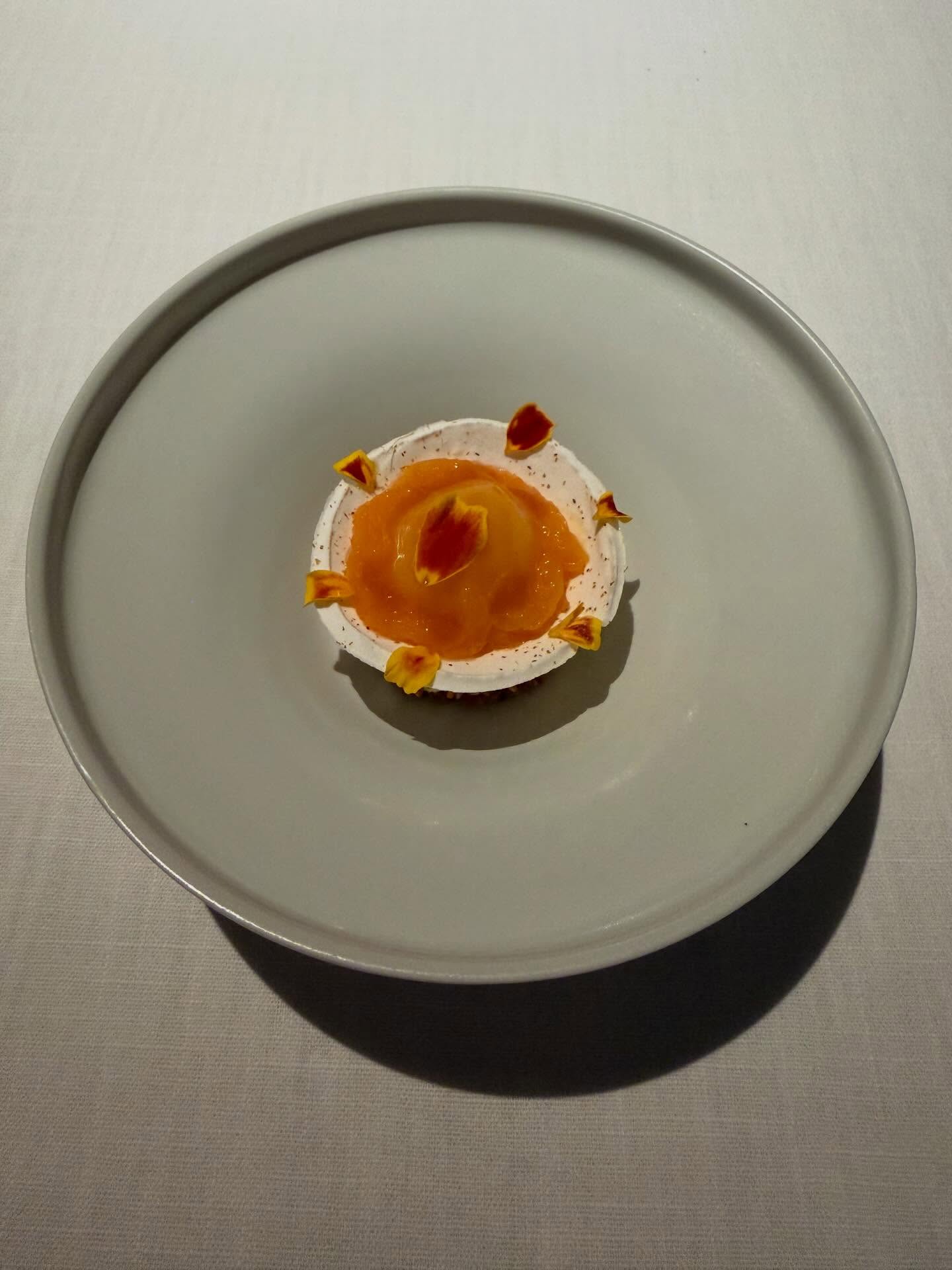 ติ๊ก - กัญญารัตน์ จิรรัชชกิจ