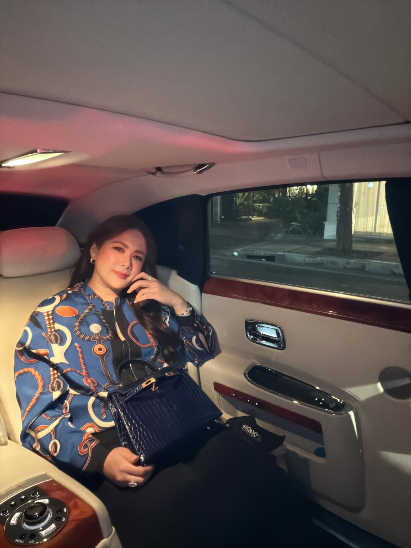 ติ๊ก - กัญญารัตน์ จิรรัชชกิจ