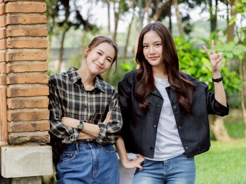 ติ๊ก - กัญญารัตน์ จิรรัชชกิจ