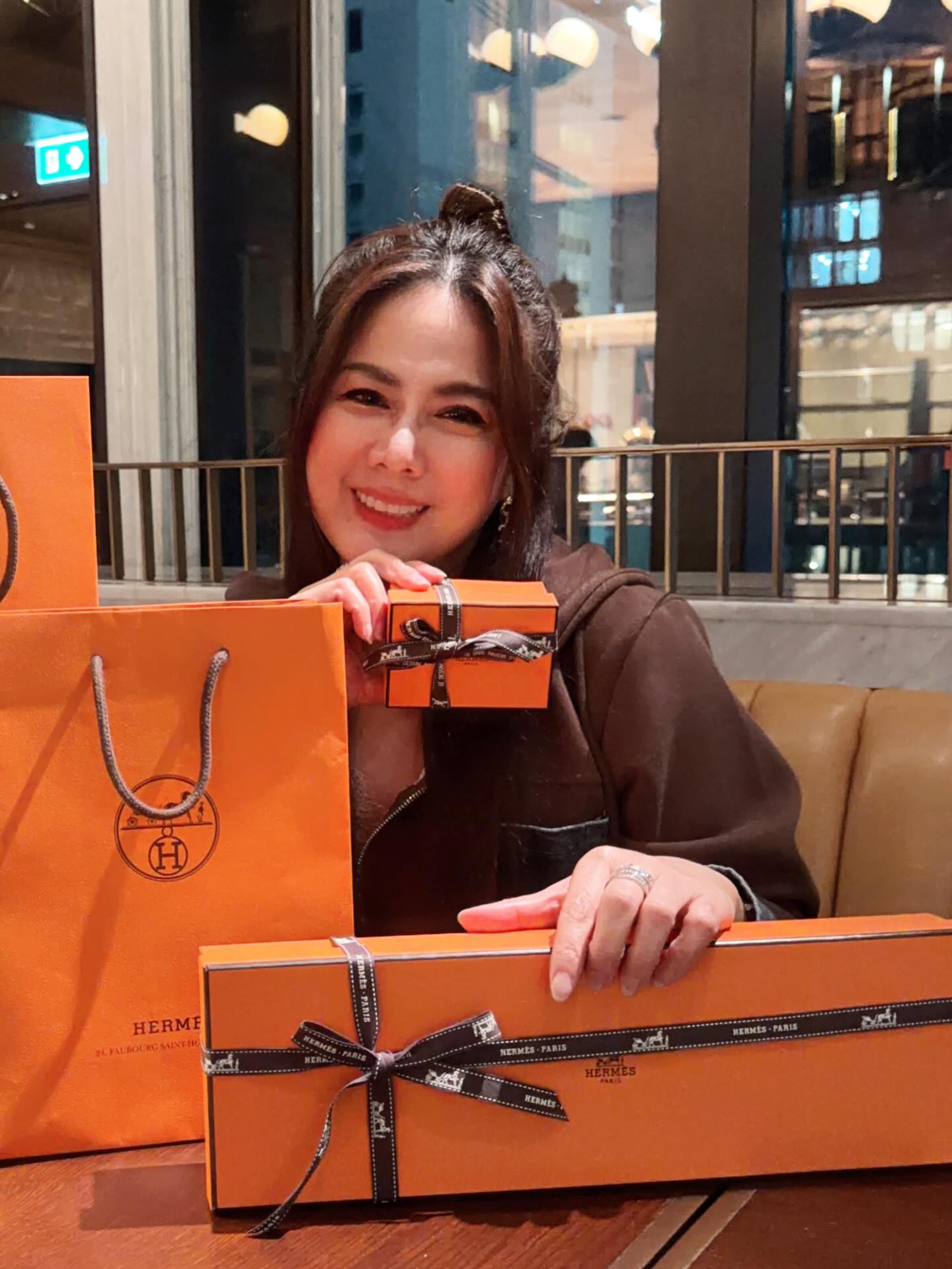 ติ๊ก - กัญญารัตน์ จิรรัชชกิจ