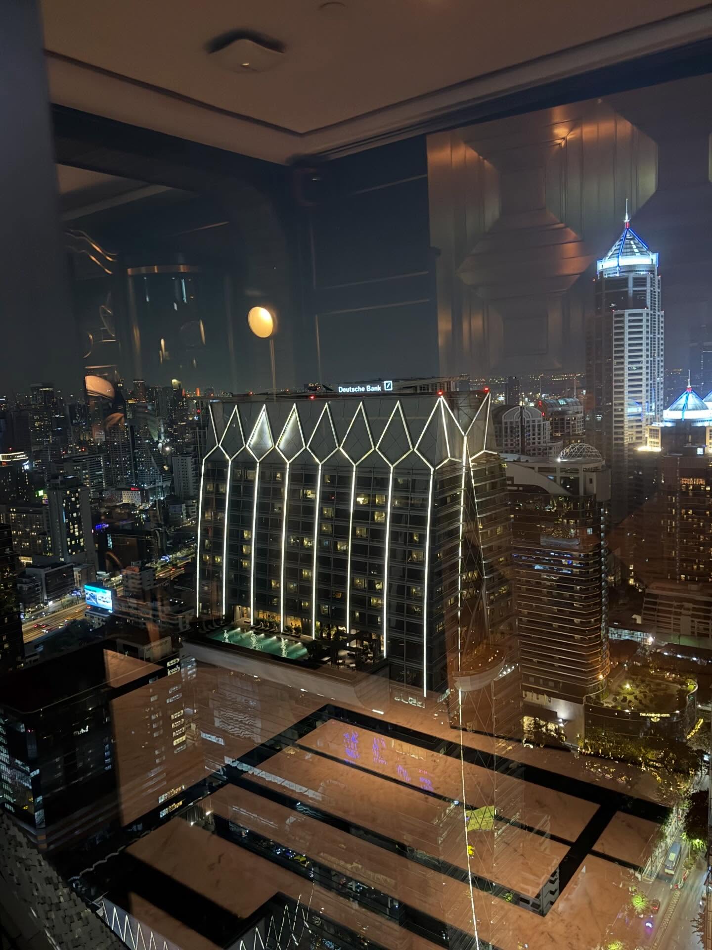 ติ๊ก - กัญญารัตน์ จิรรัชชกิจ