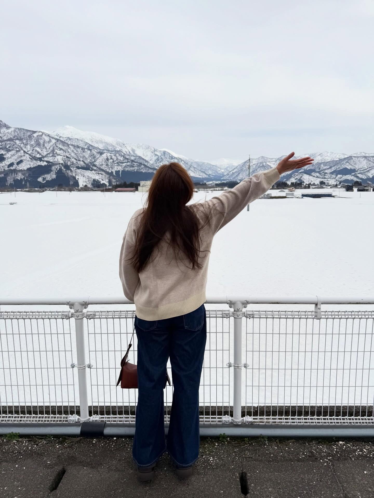 ติ๊ก - กัญญารัตน์ จิรรัชชกิจ