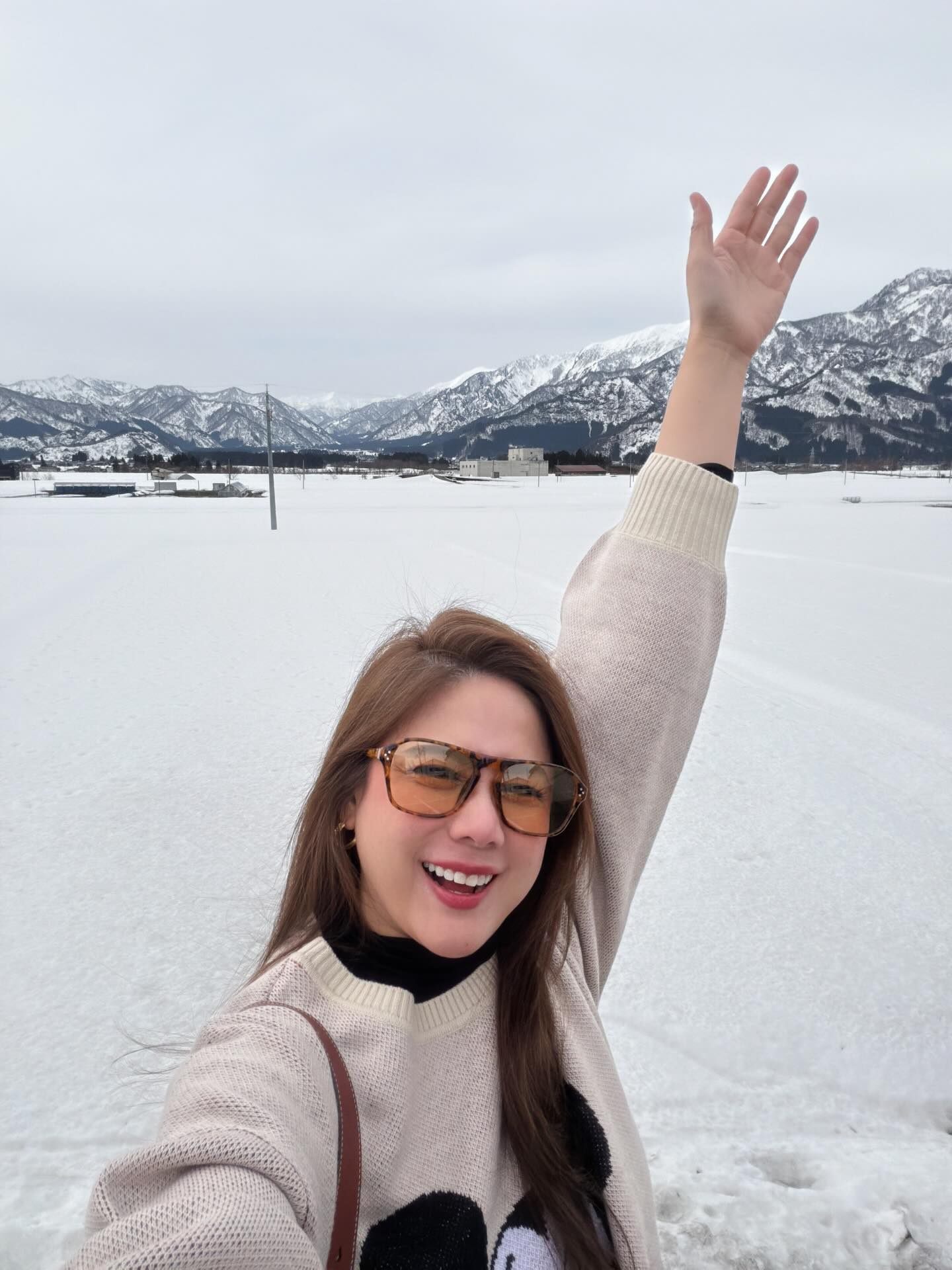 ติ๊ก - กัญญารัตน์ จิรรัชชกิจ