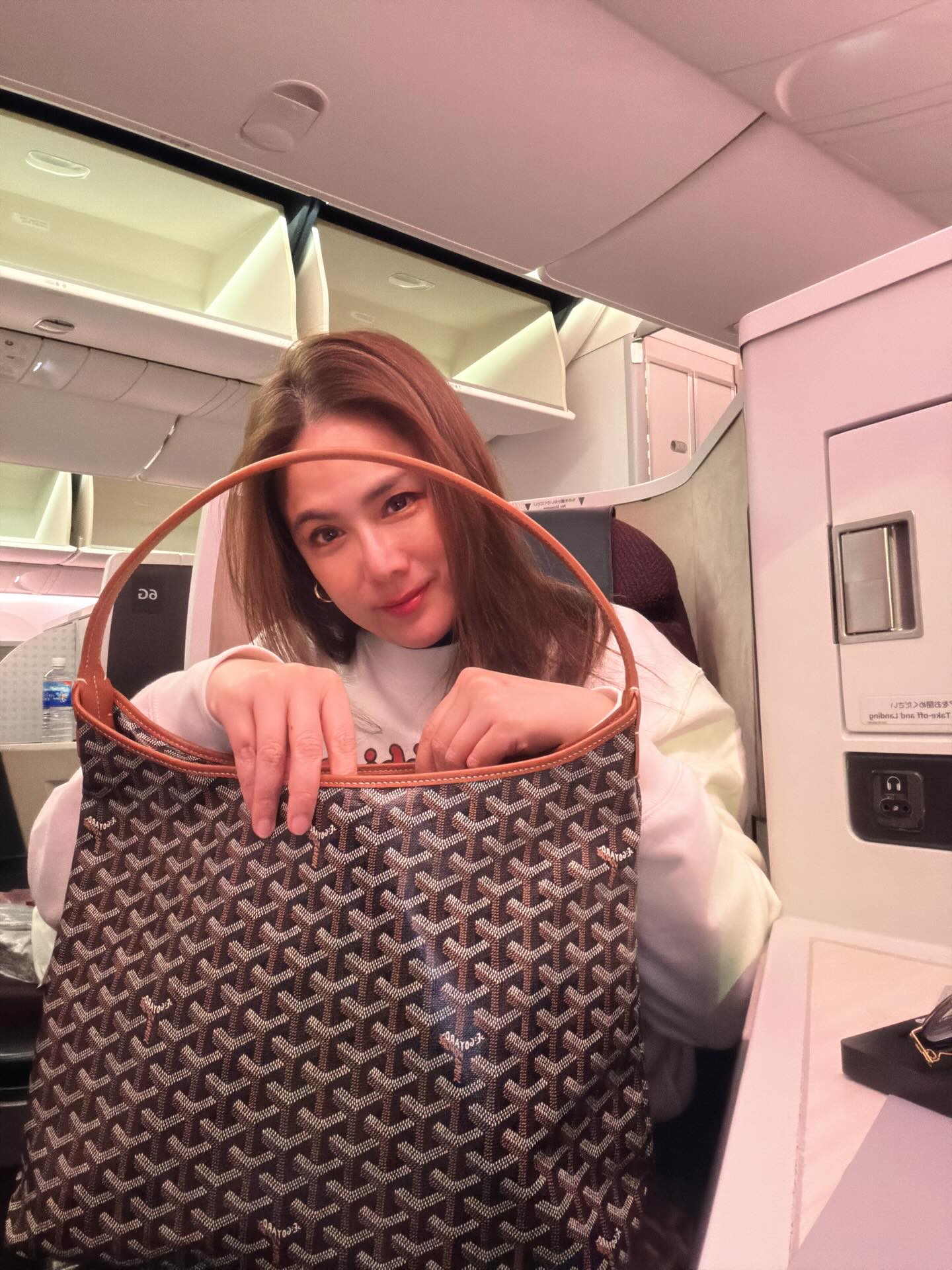 ติ๊ก - กัญญารัตน์ จิรรัชชกิจ