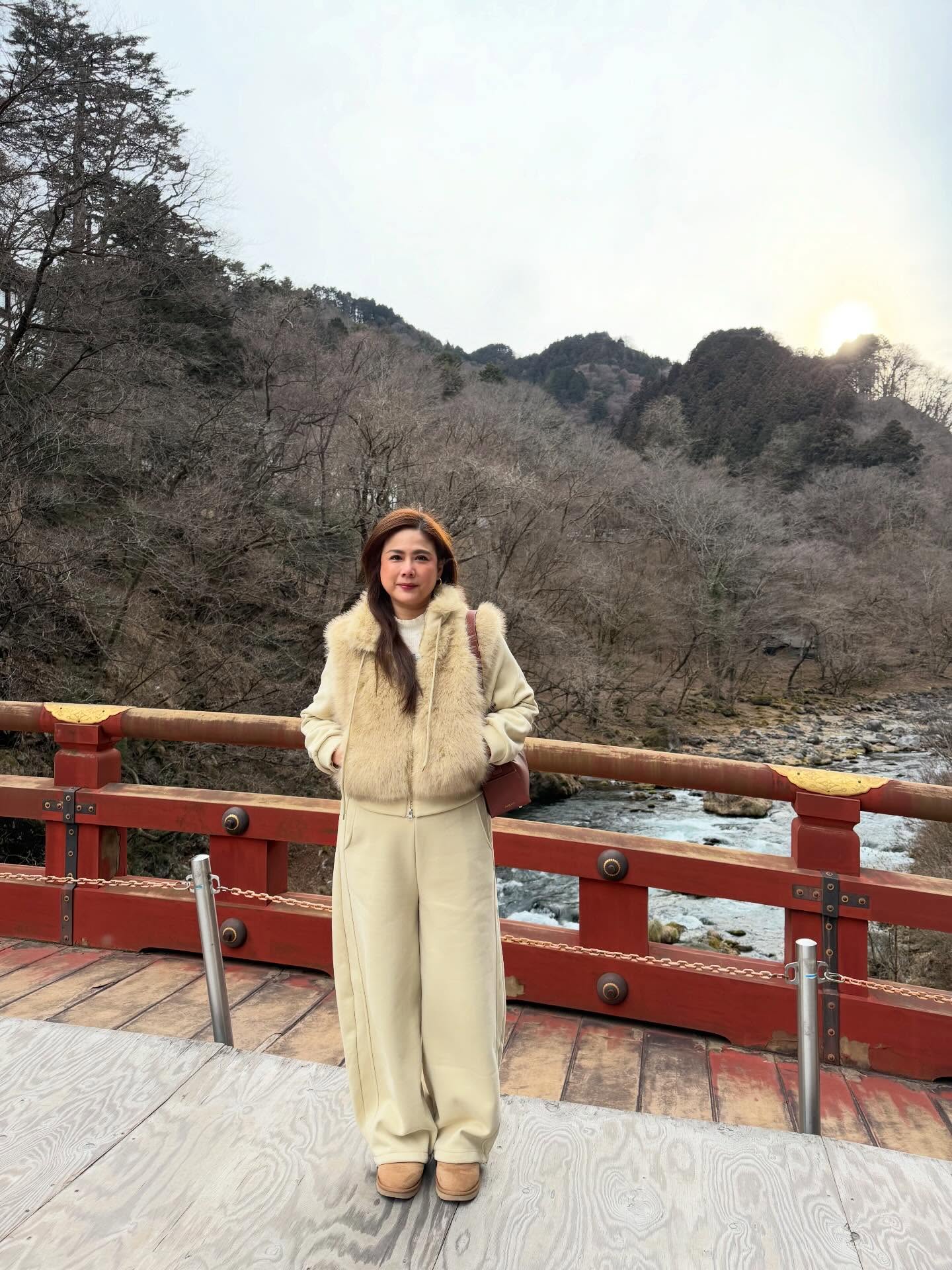 ติ๊ก - กัญญารัตน์ จิรรัชชกิจ