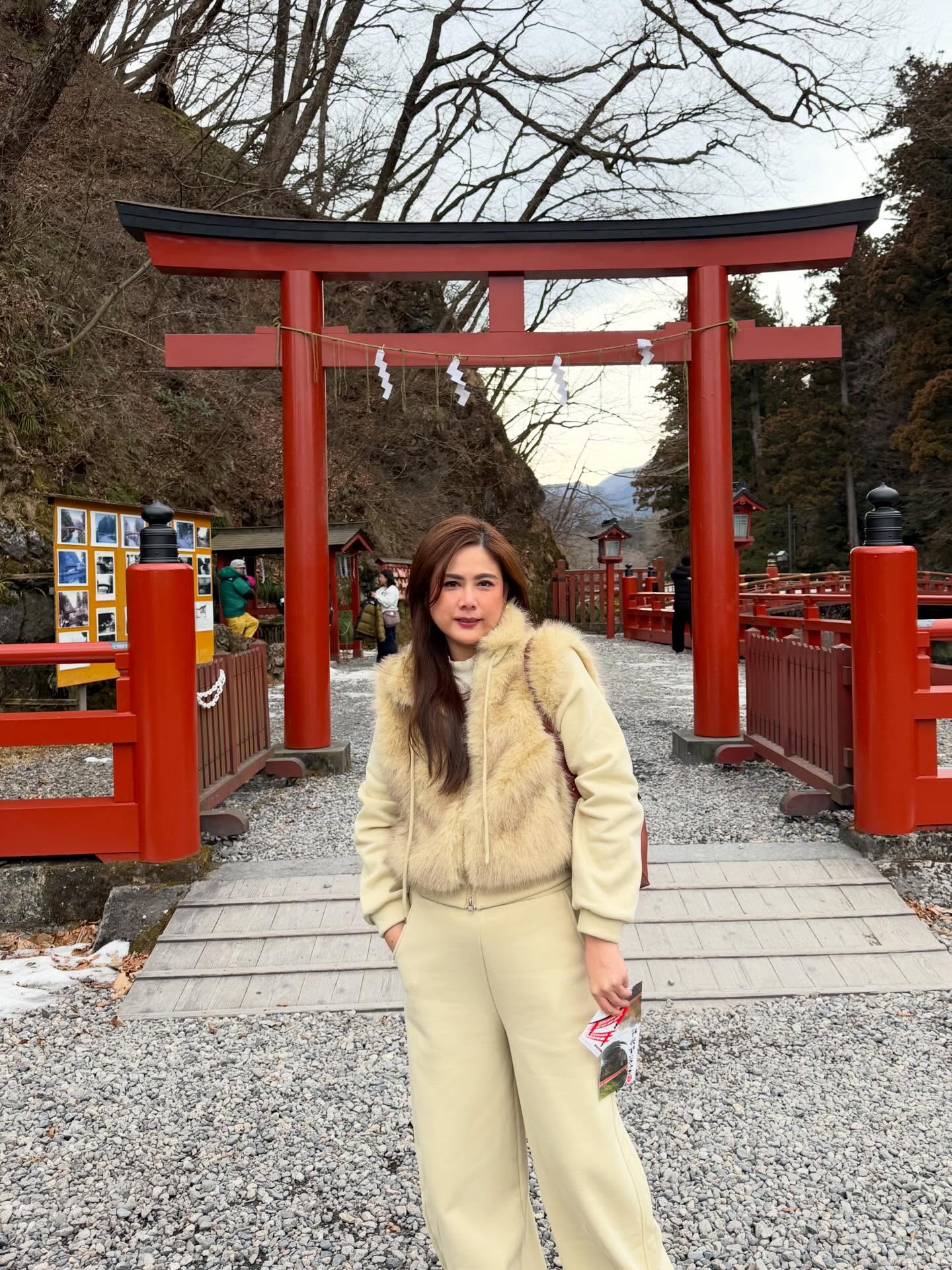 ติ๊ก - กัญญารัตน์ จิรรัชชกิจ